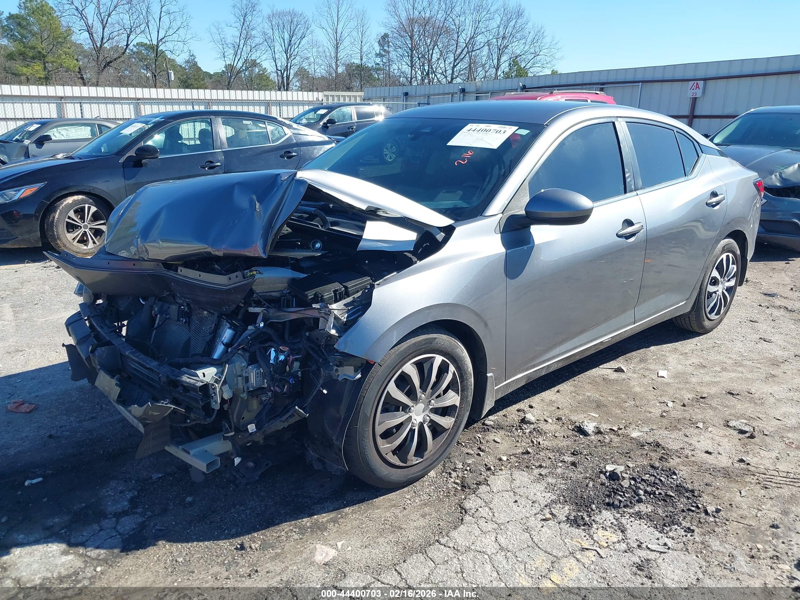 NISSAN SENTRA image 2