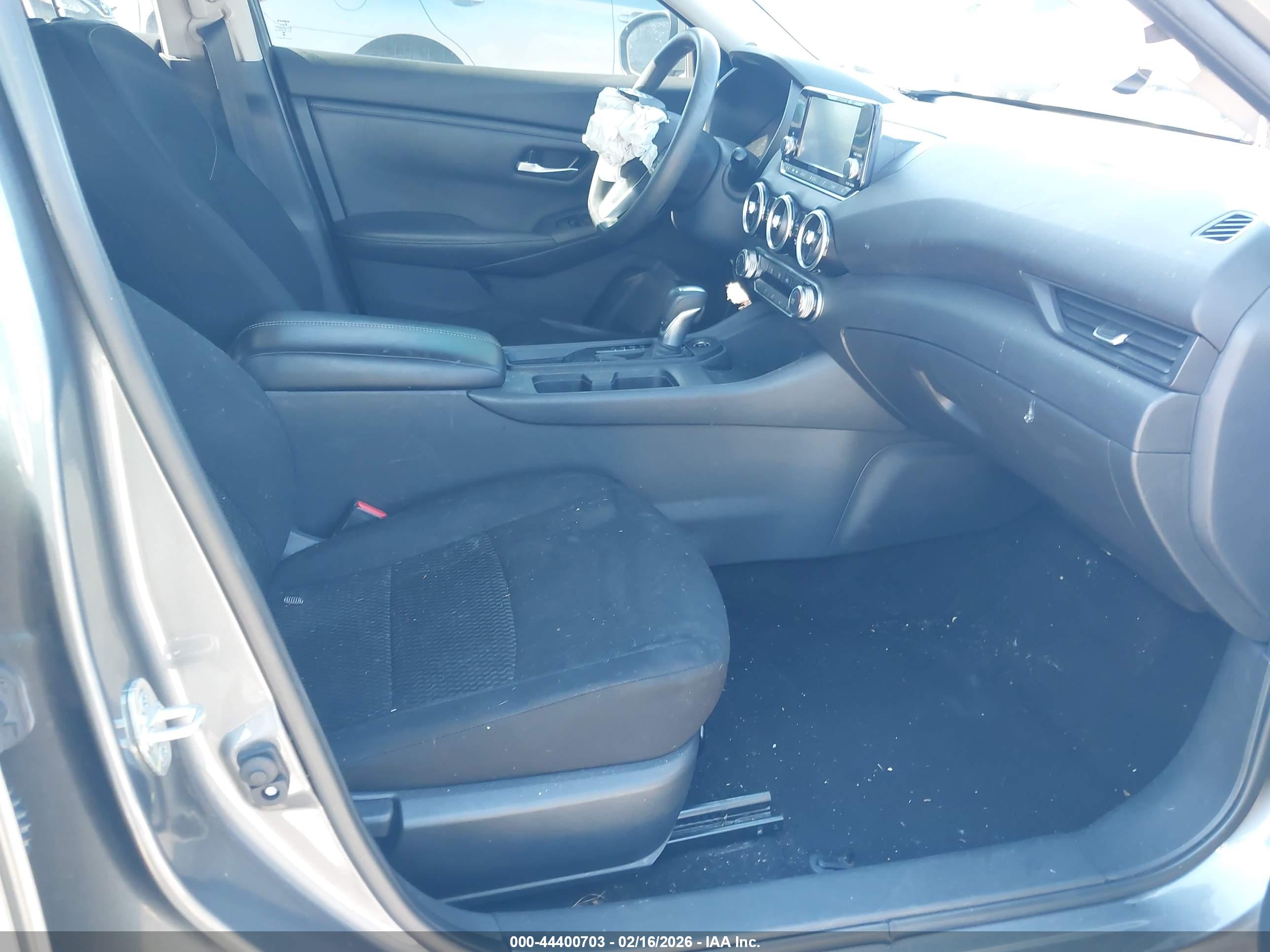 NISSAN SENTRA image 5