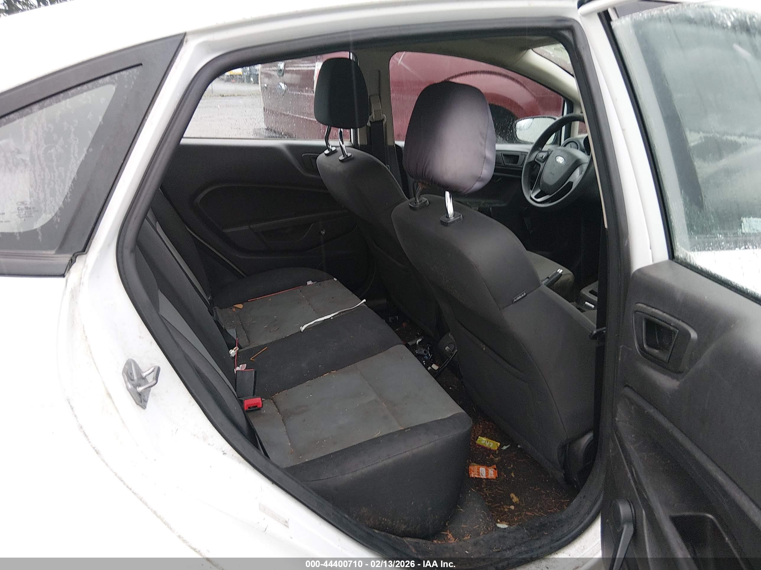 FORD FIESTA image 8