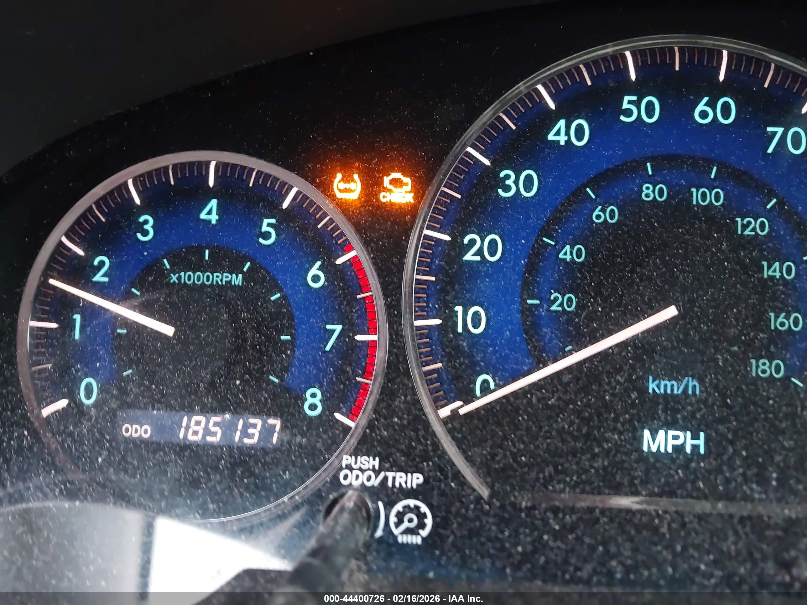 TOYOTA SIENNA image 7