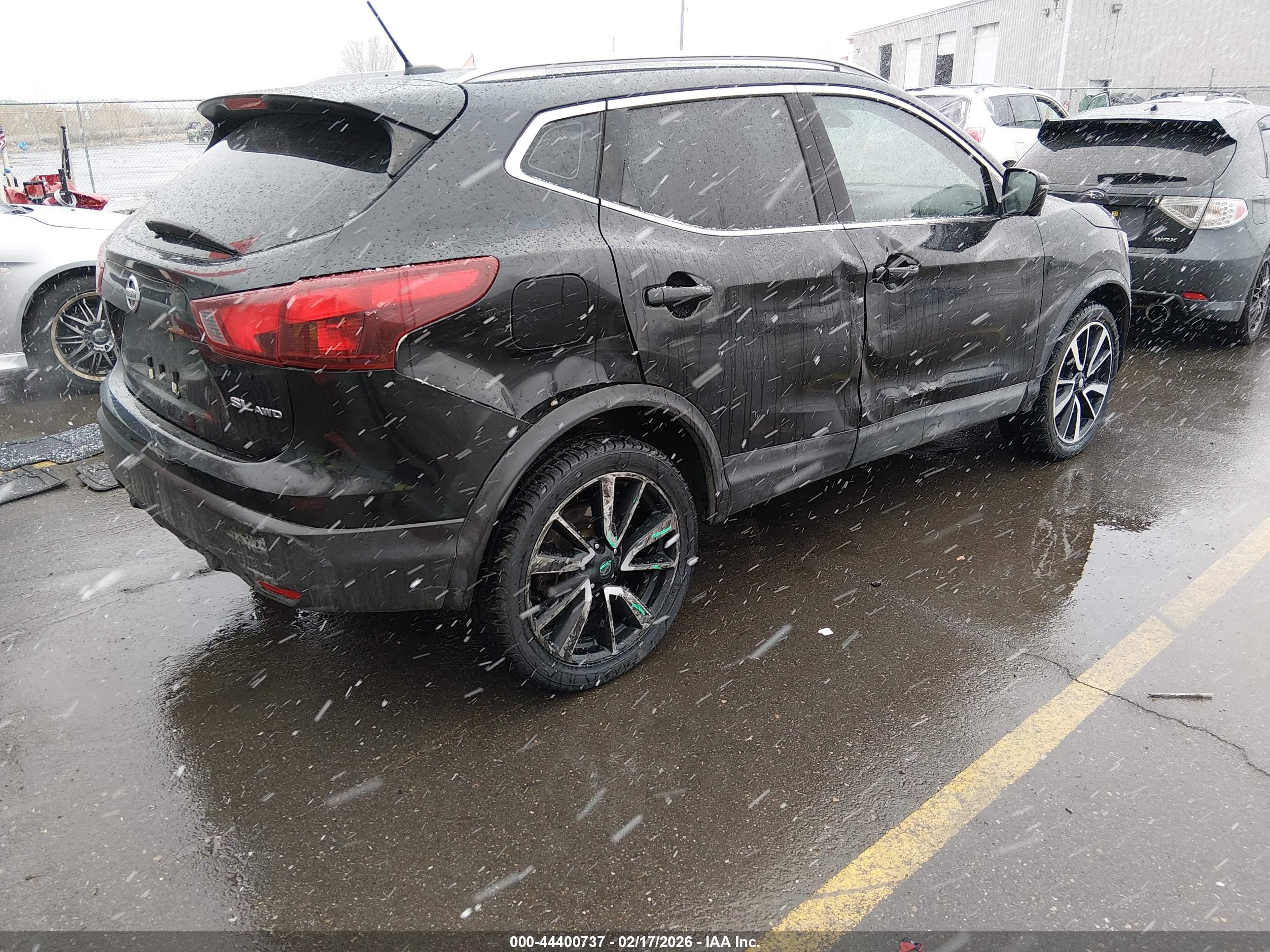 NISSAN ROGUE image 4