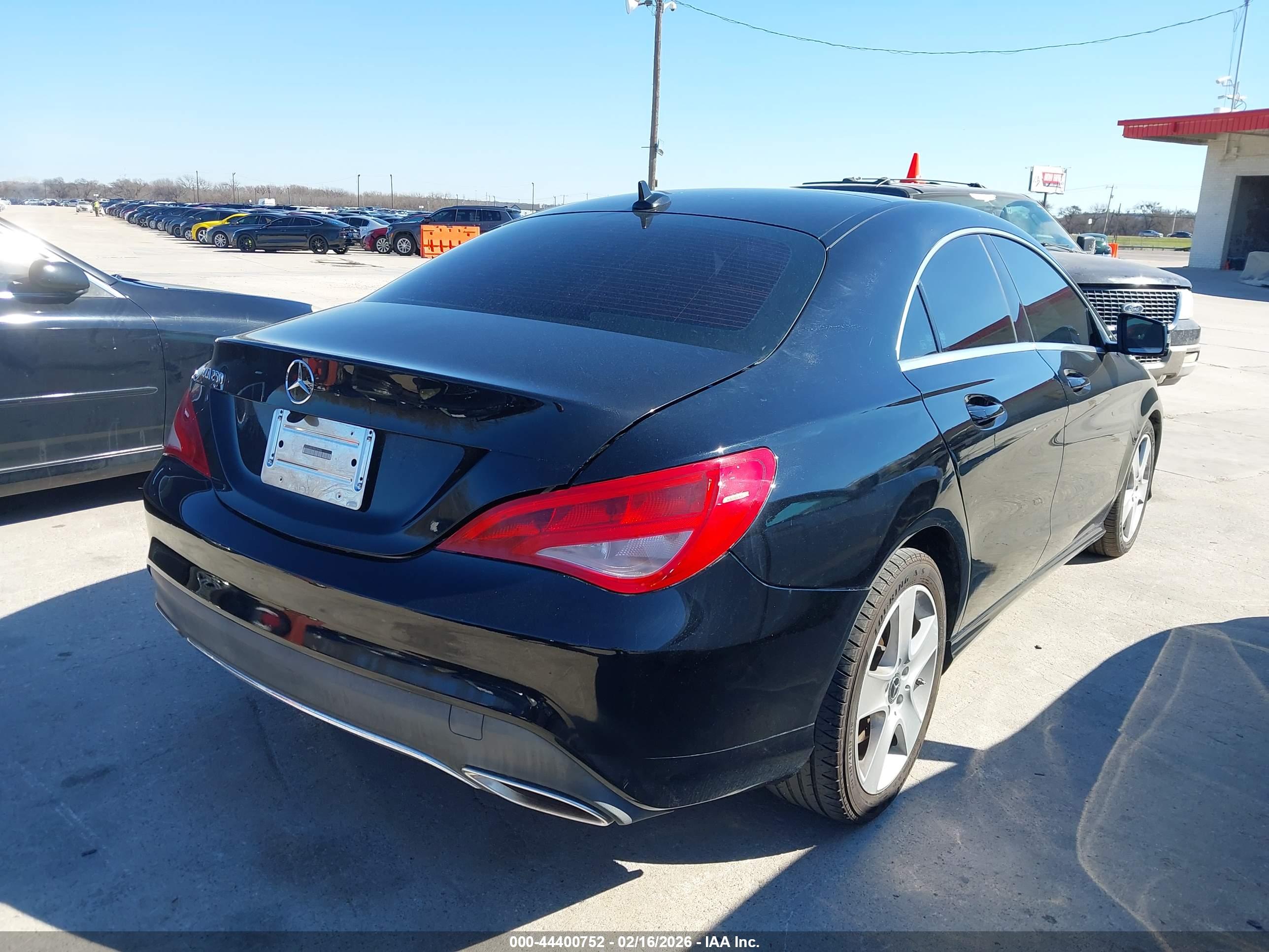 MERCEDES-BENZ CLA image 4