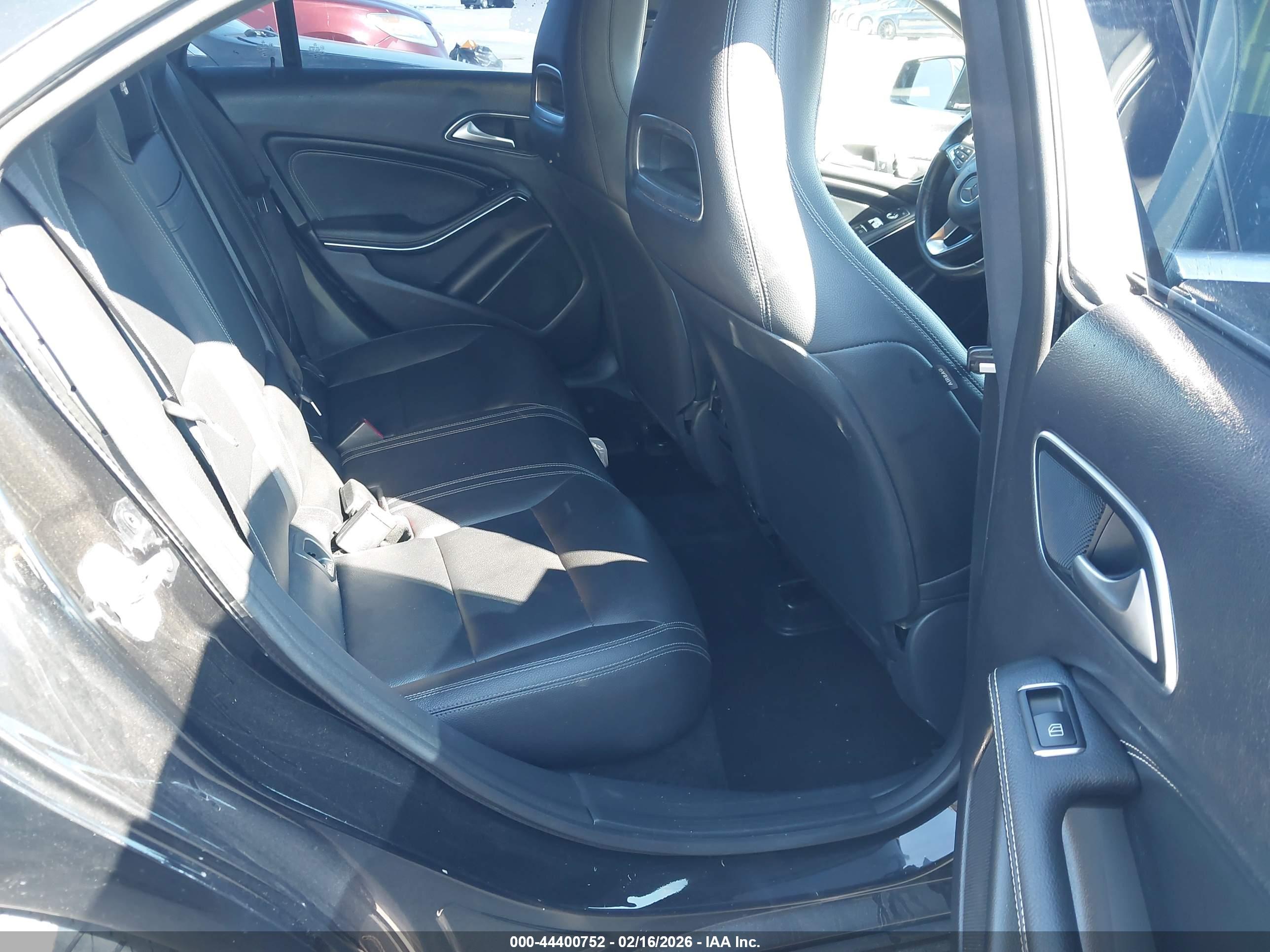 MERCEDES-BENZ CLA image 8