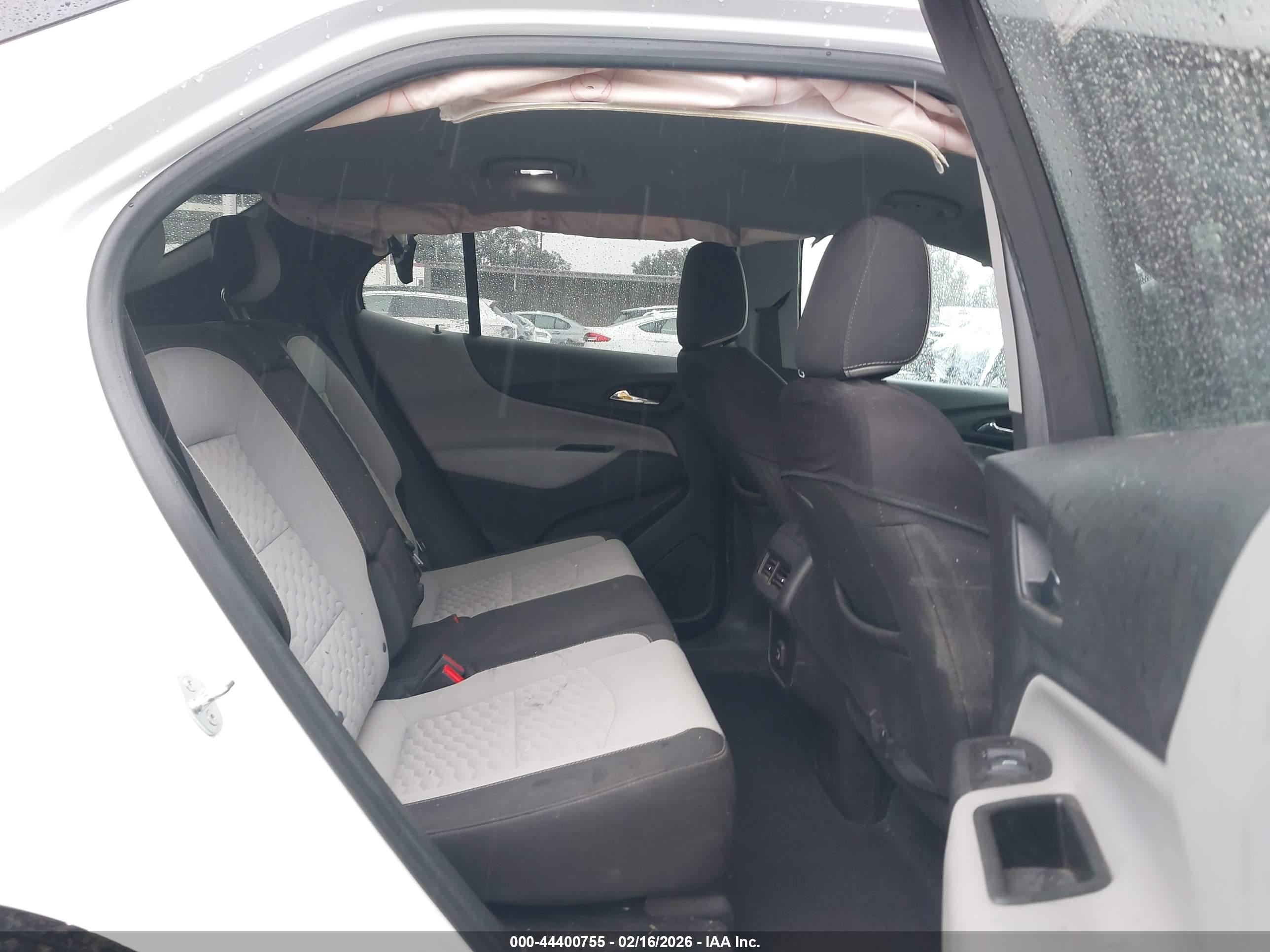 CHEVROLET EQUINOX image 8