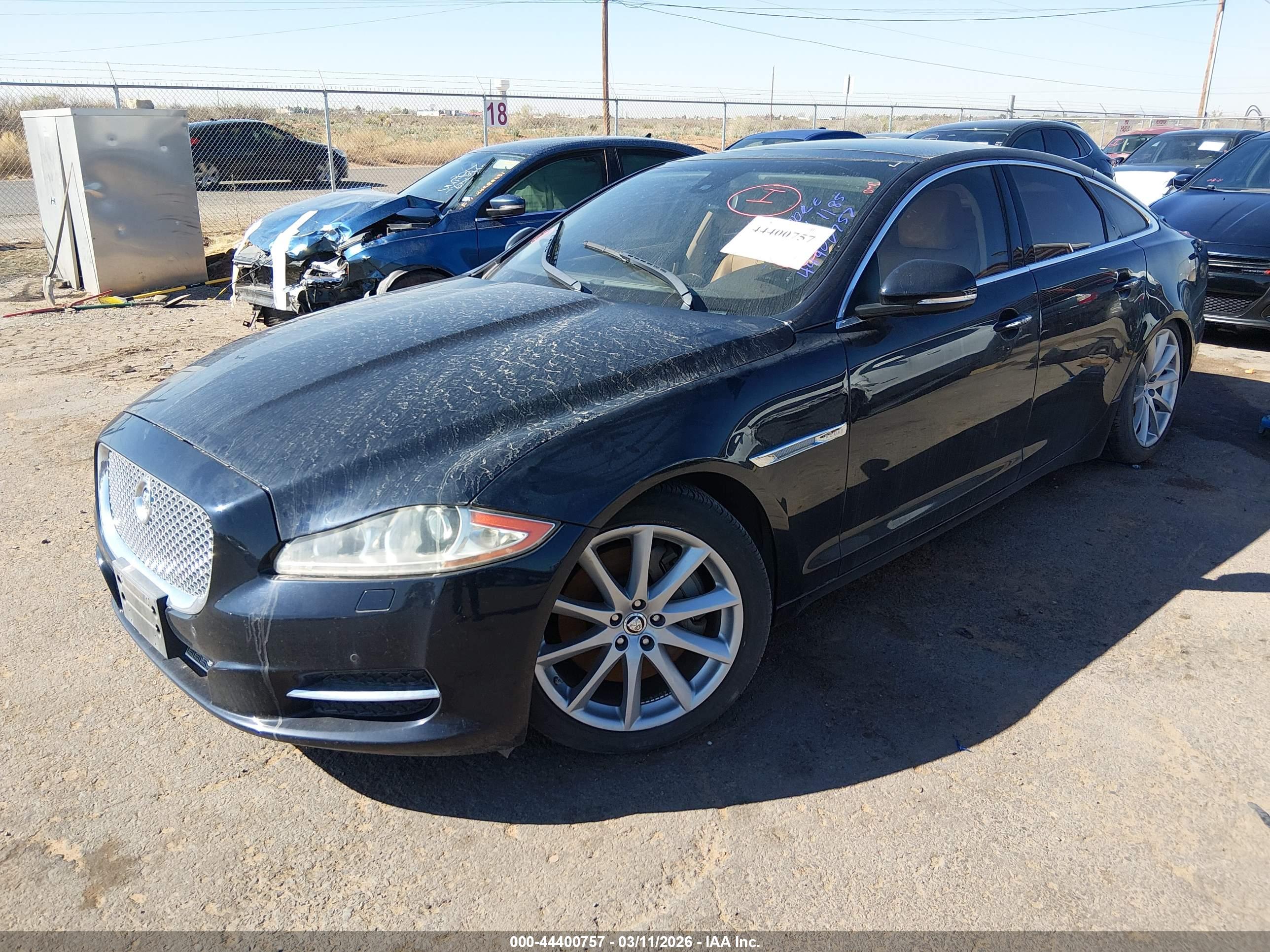 JAGUAR XJ image 2