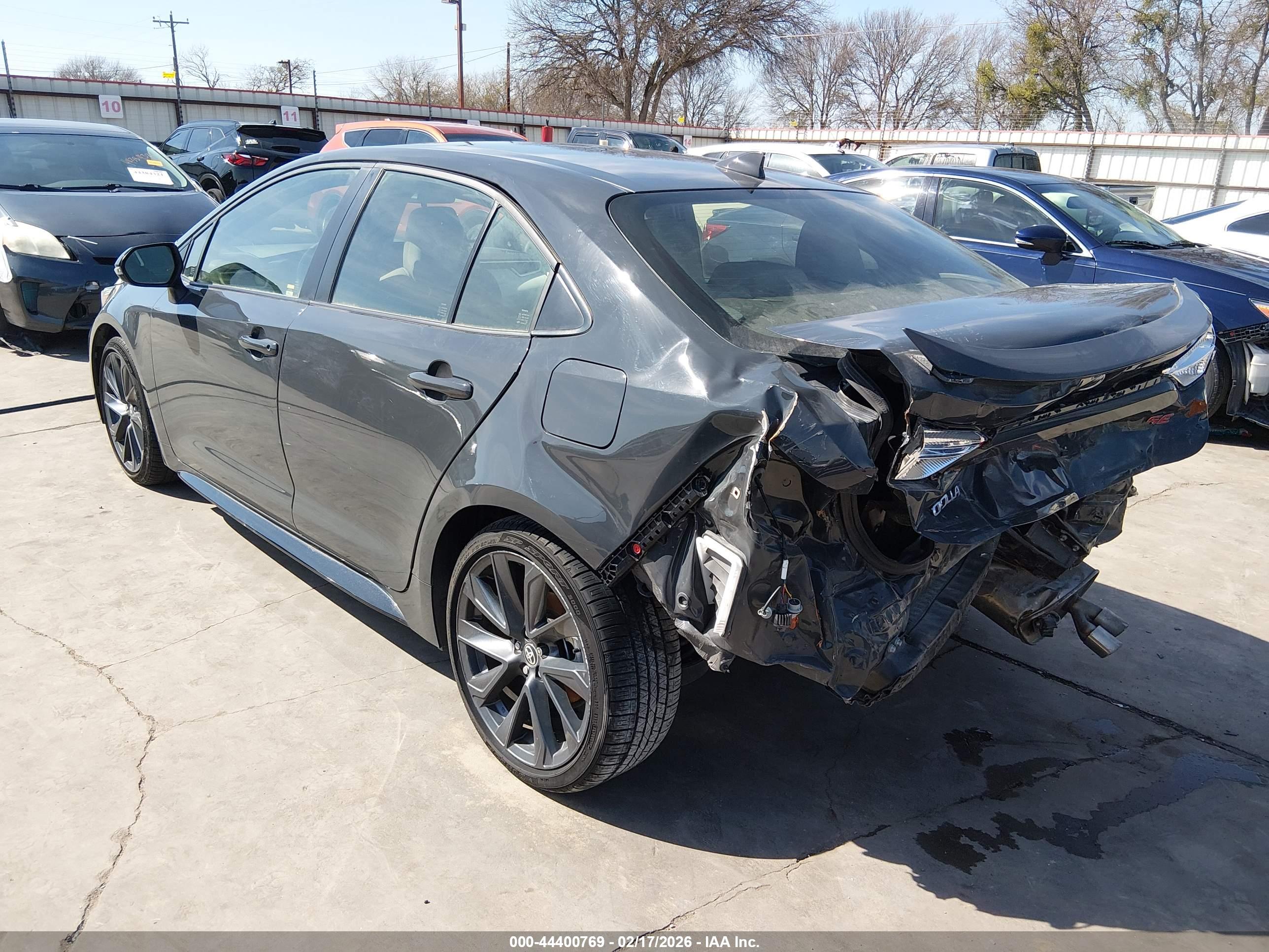 TOYOTA COROLLA image 3