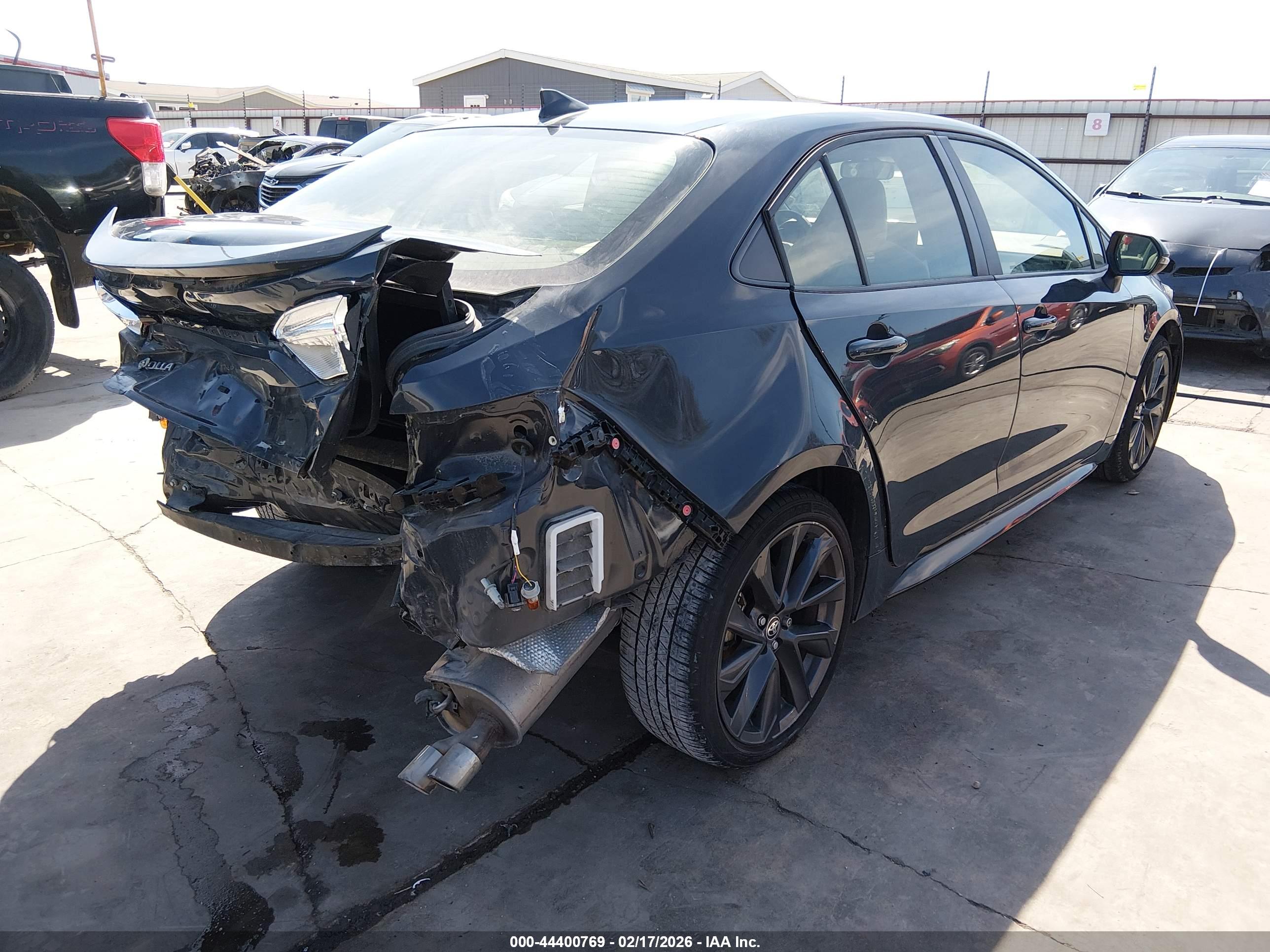 TOYOTA COROLLA image 4