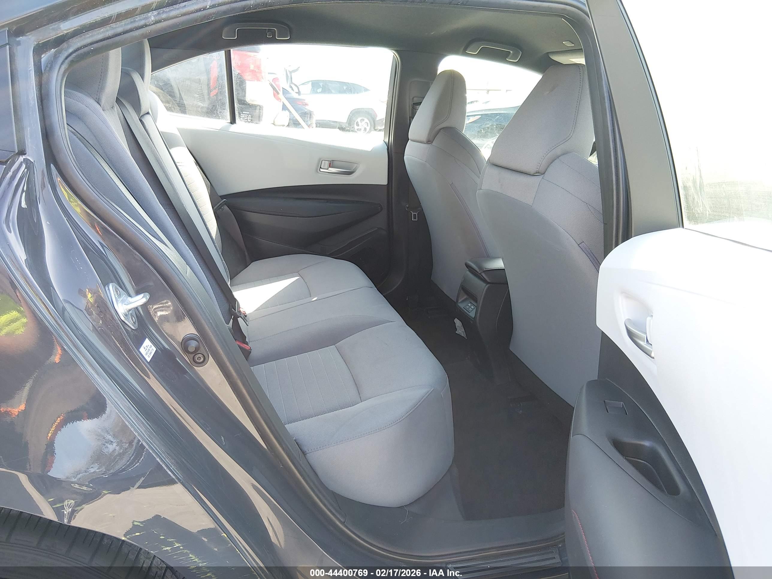 TOYOTA COROLLA image 8