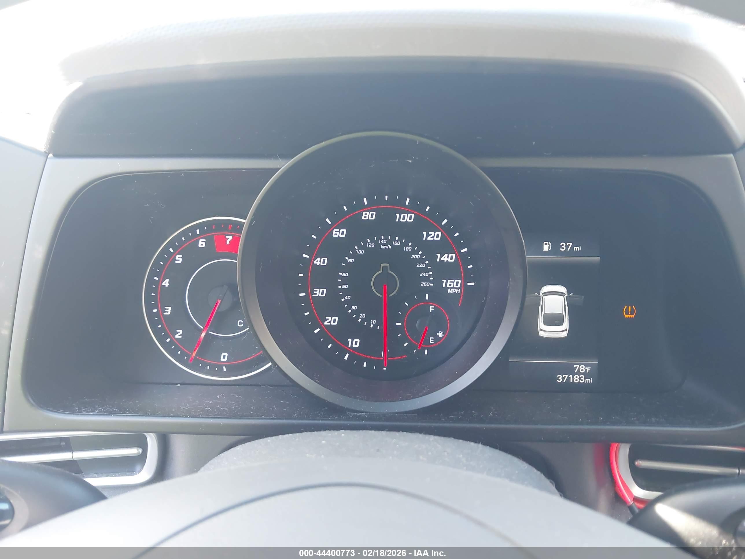 HYUNDAI ELANTRA image 7