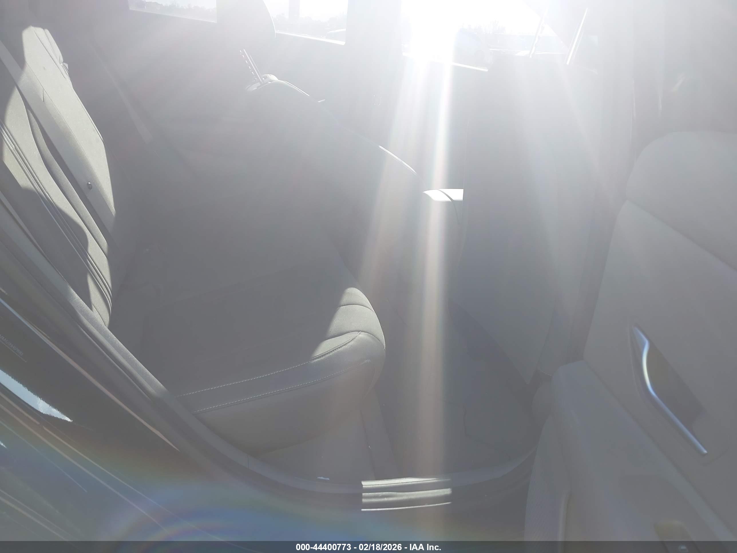 HYUNDAI ELANTRA image 8