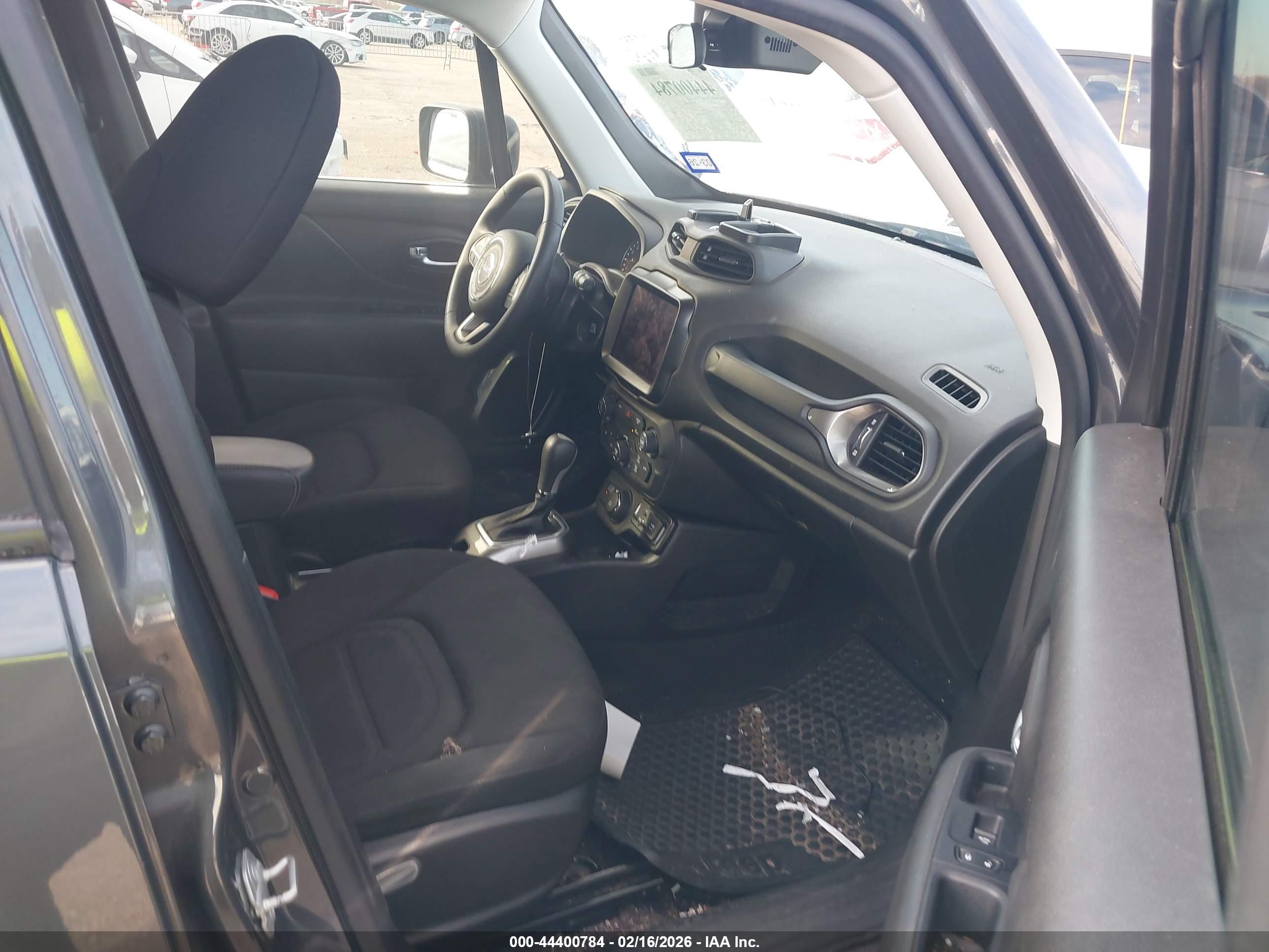 JEEP RENEGADE image 5