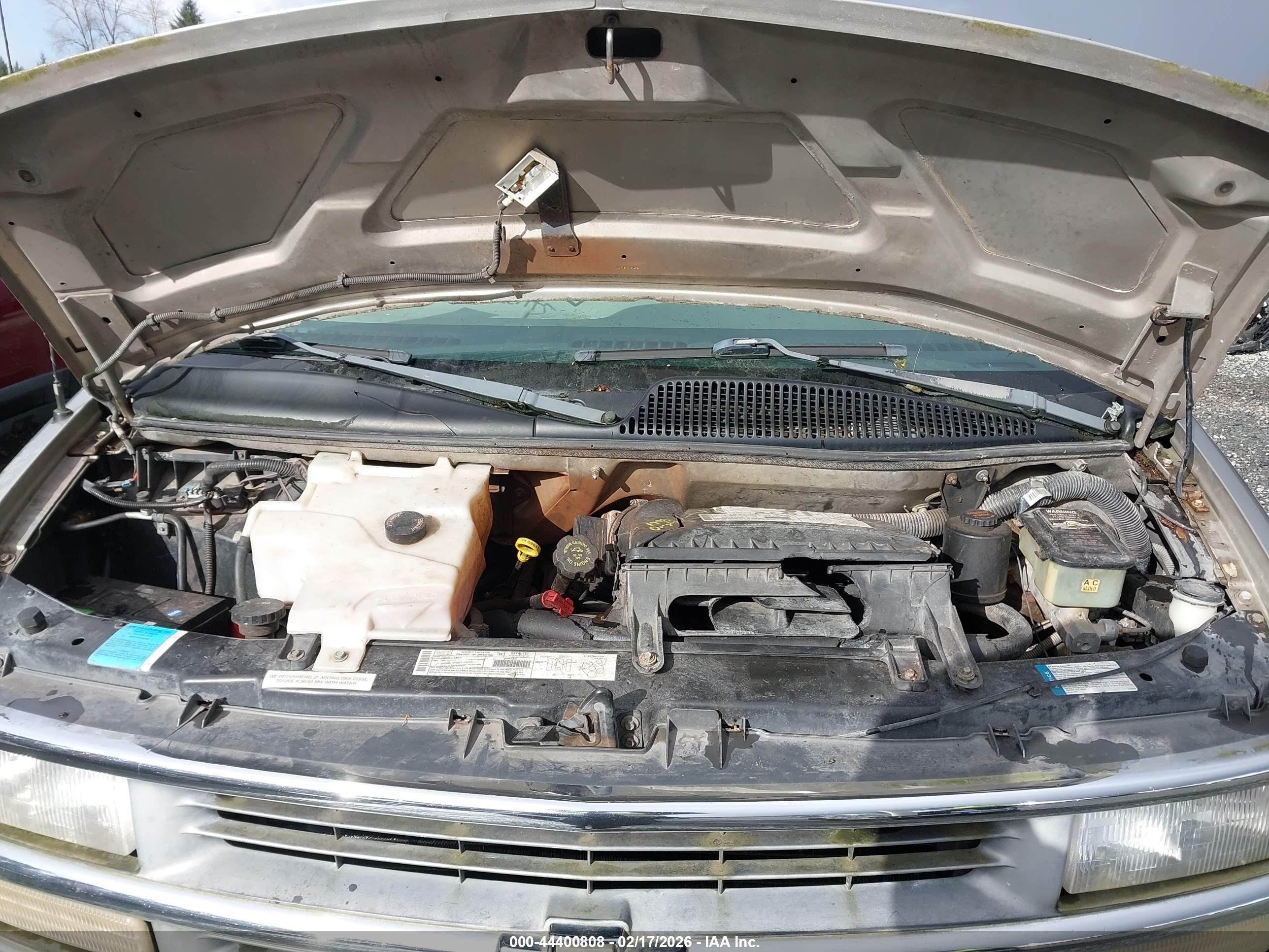 CHEVROLET EXPRESS image 10