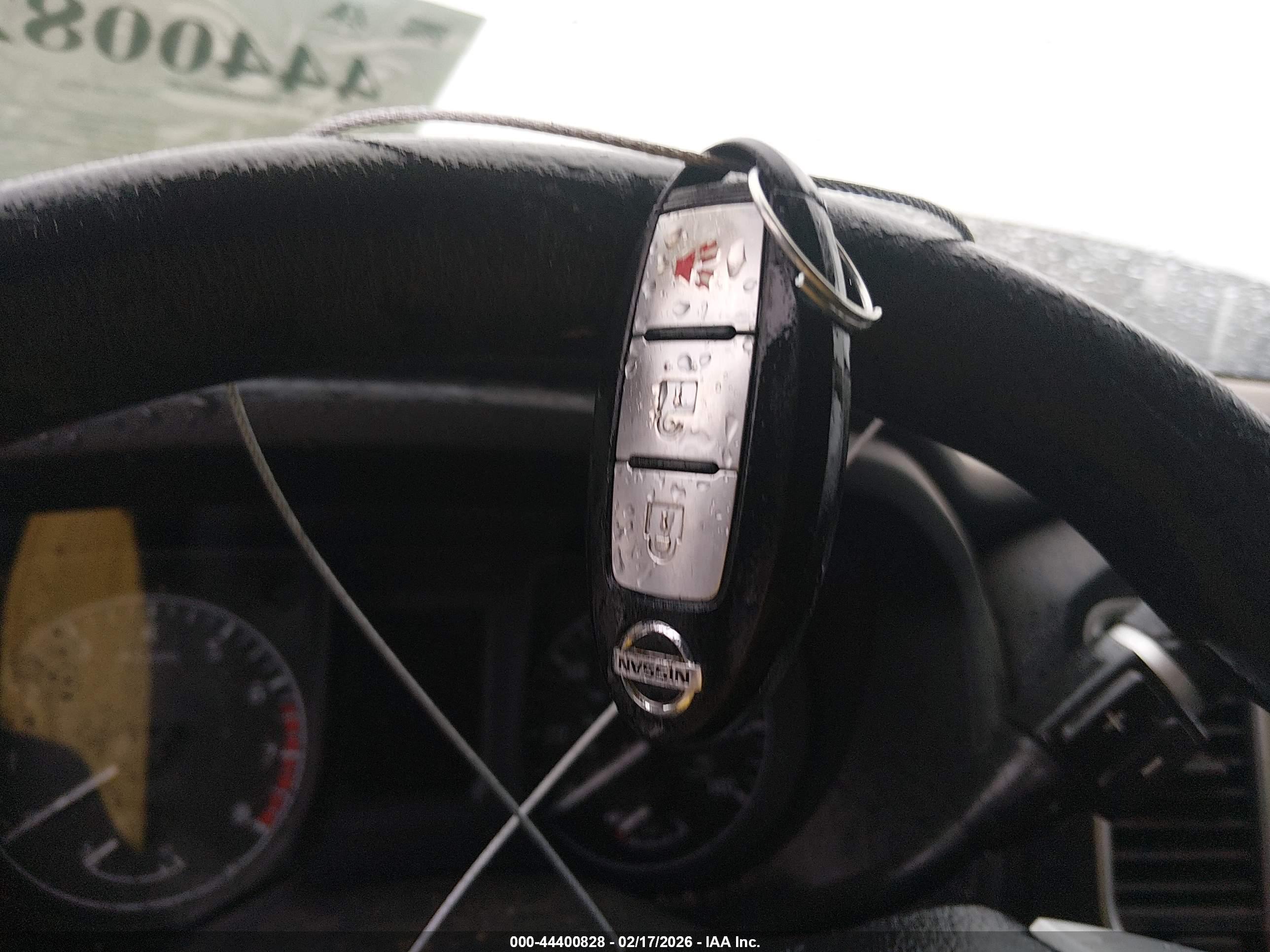 NISSAN TITAN image 11