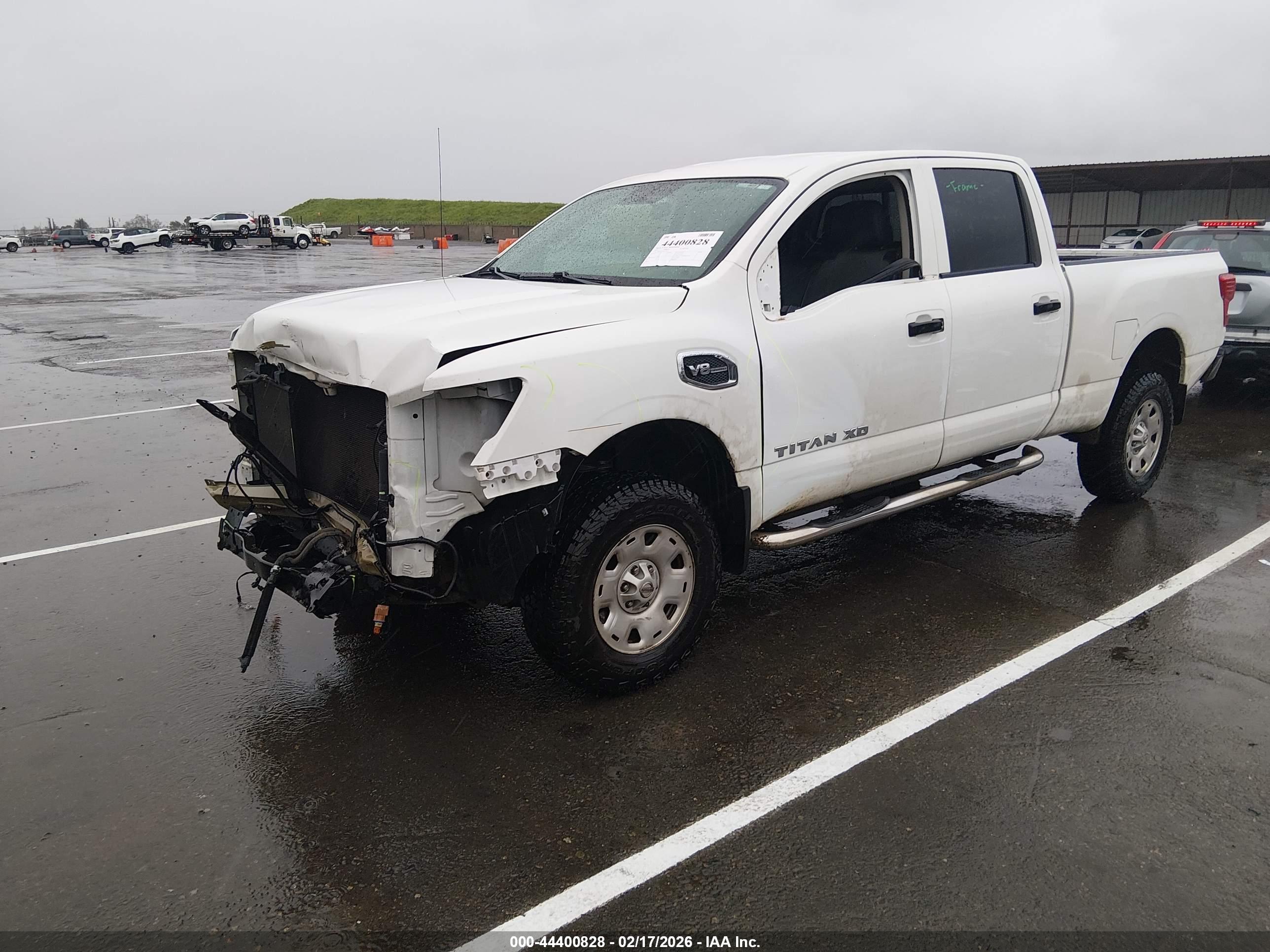 NISSAN TITAN image 2