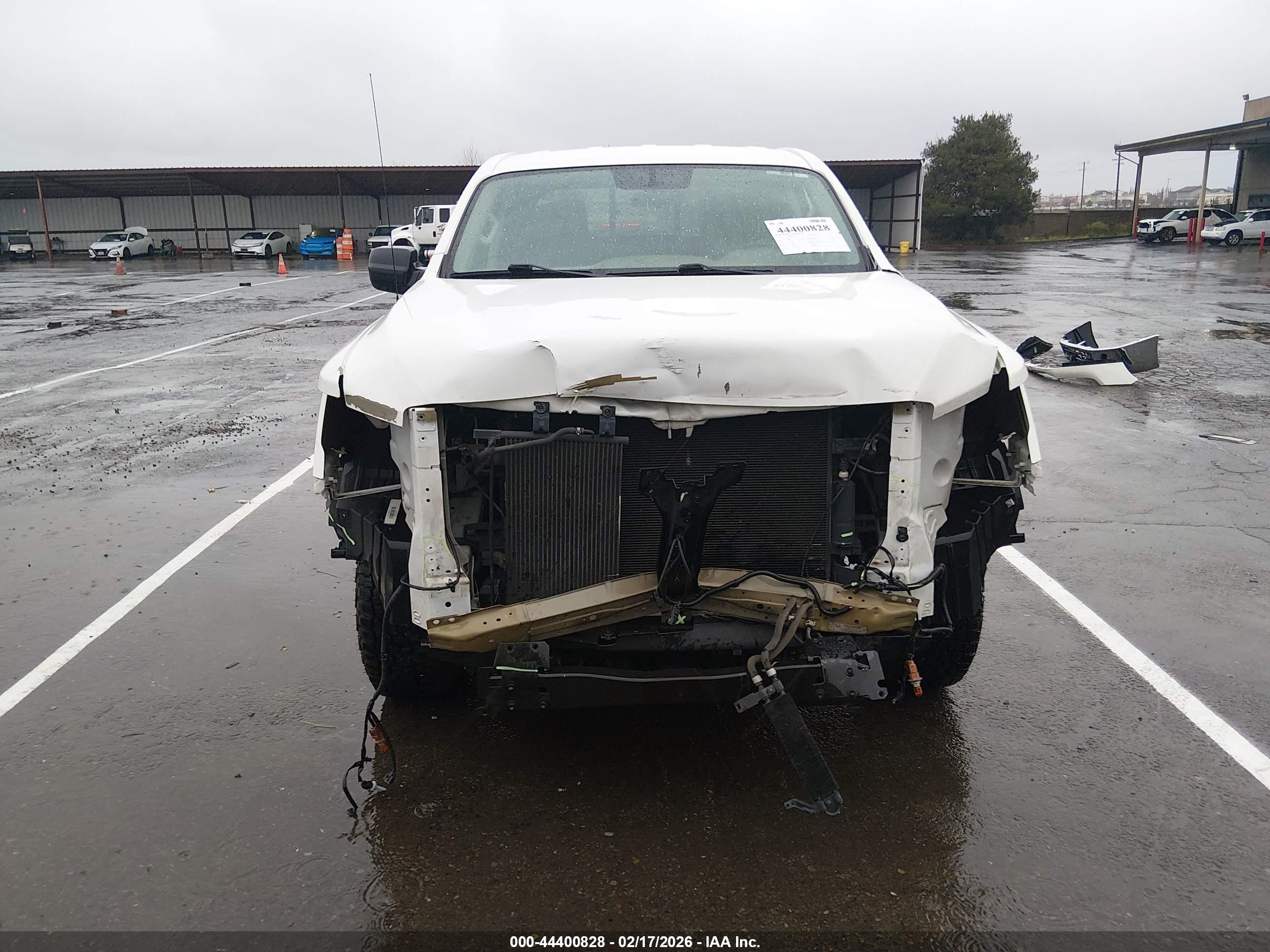 NISSAN TITAN image 6