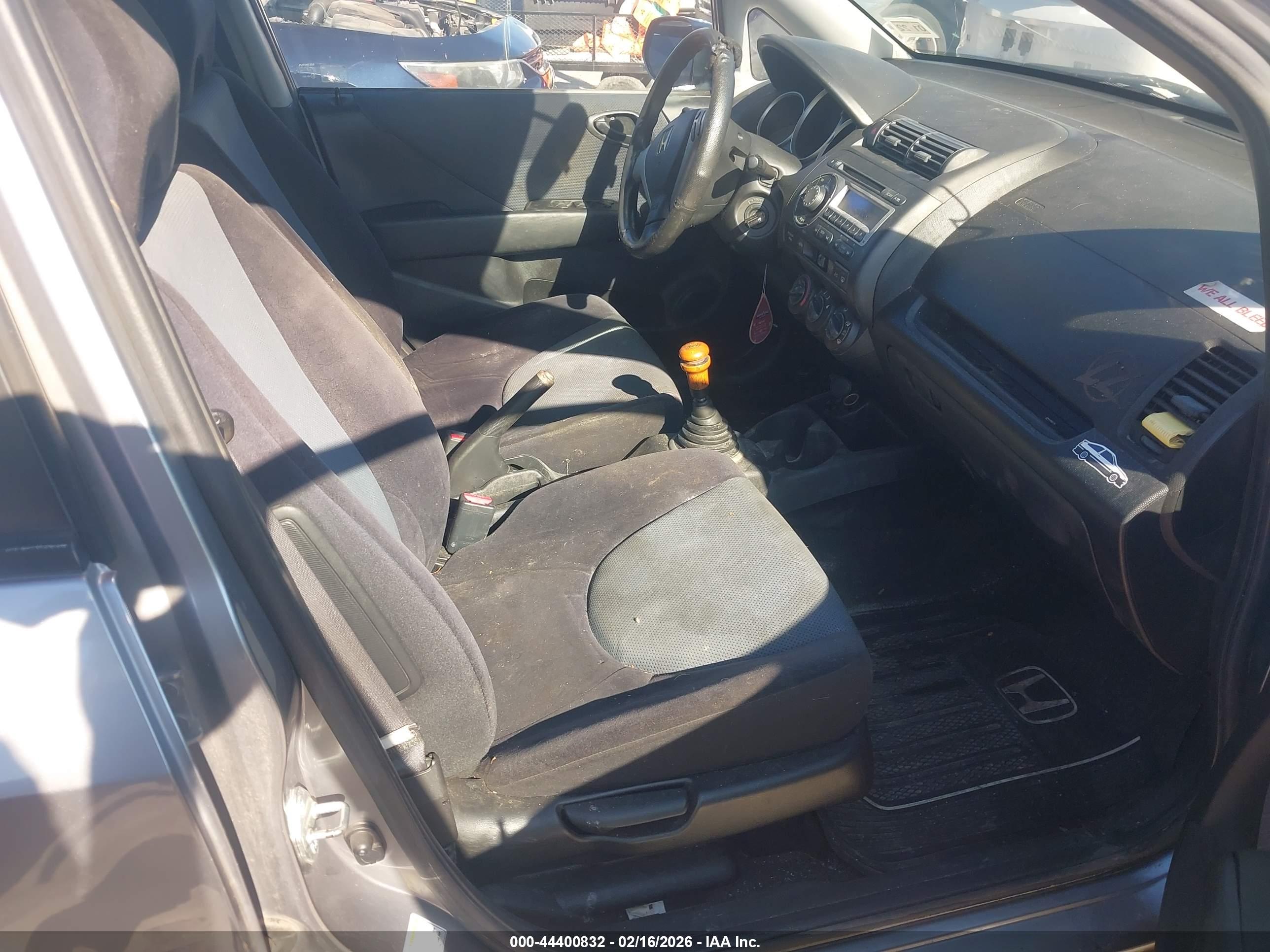 HONDA FIT image 5