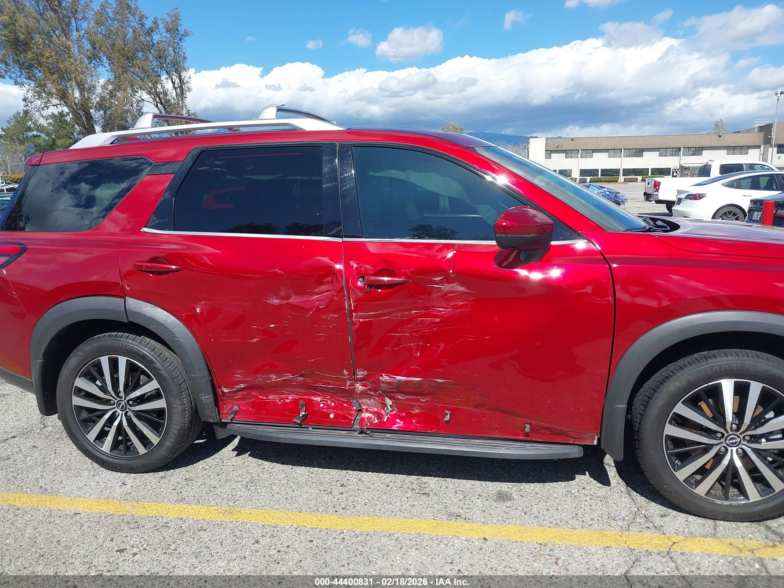 NISSAN PATHFINDER image 6