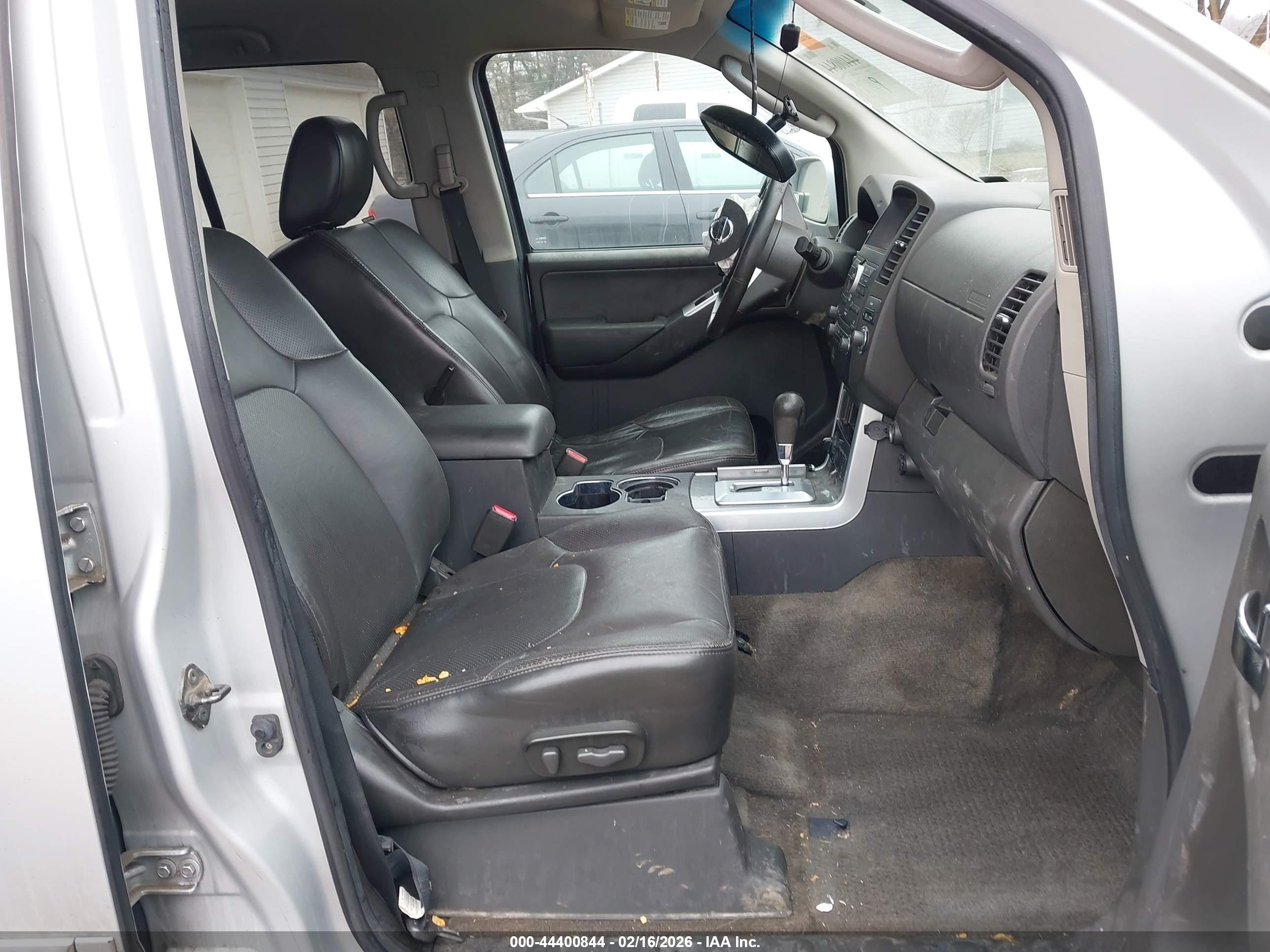NISSAN PATHFINDER image 5
