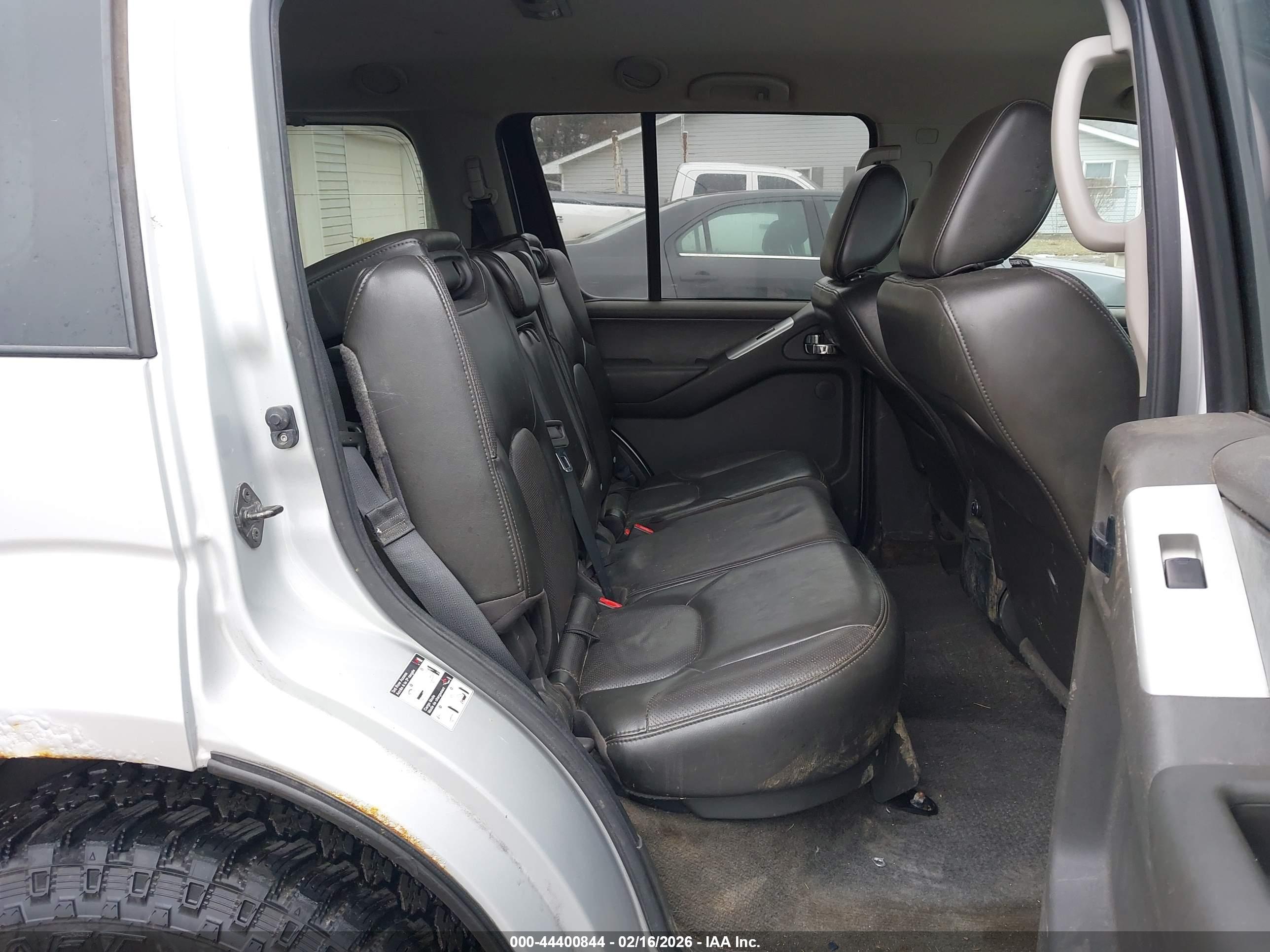 NISSAN PATHFINDER image 8