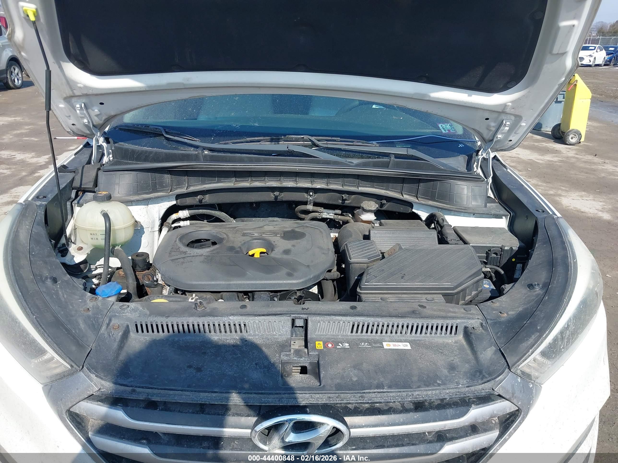 HYUNDAI TUCSON image 10