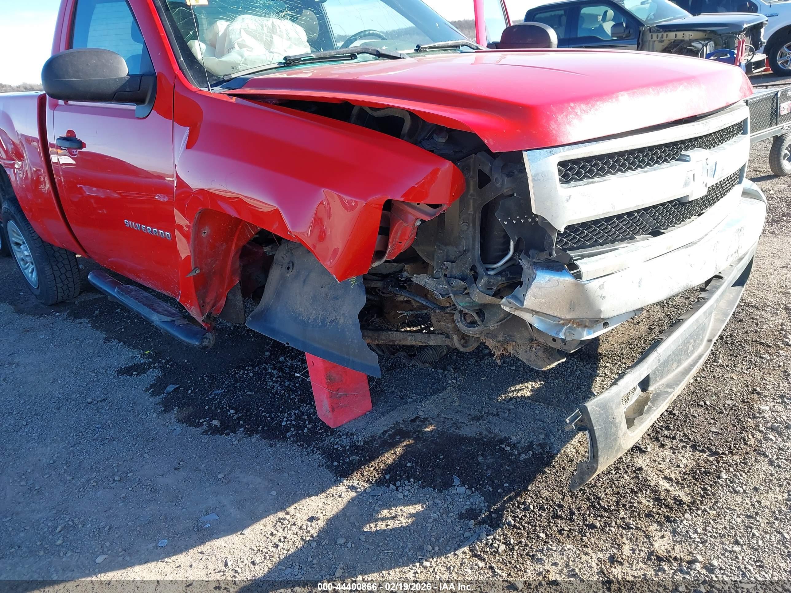 CHEVROLET SILVERADO image 6