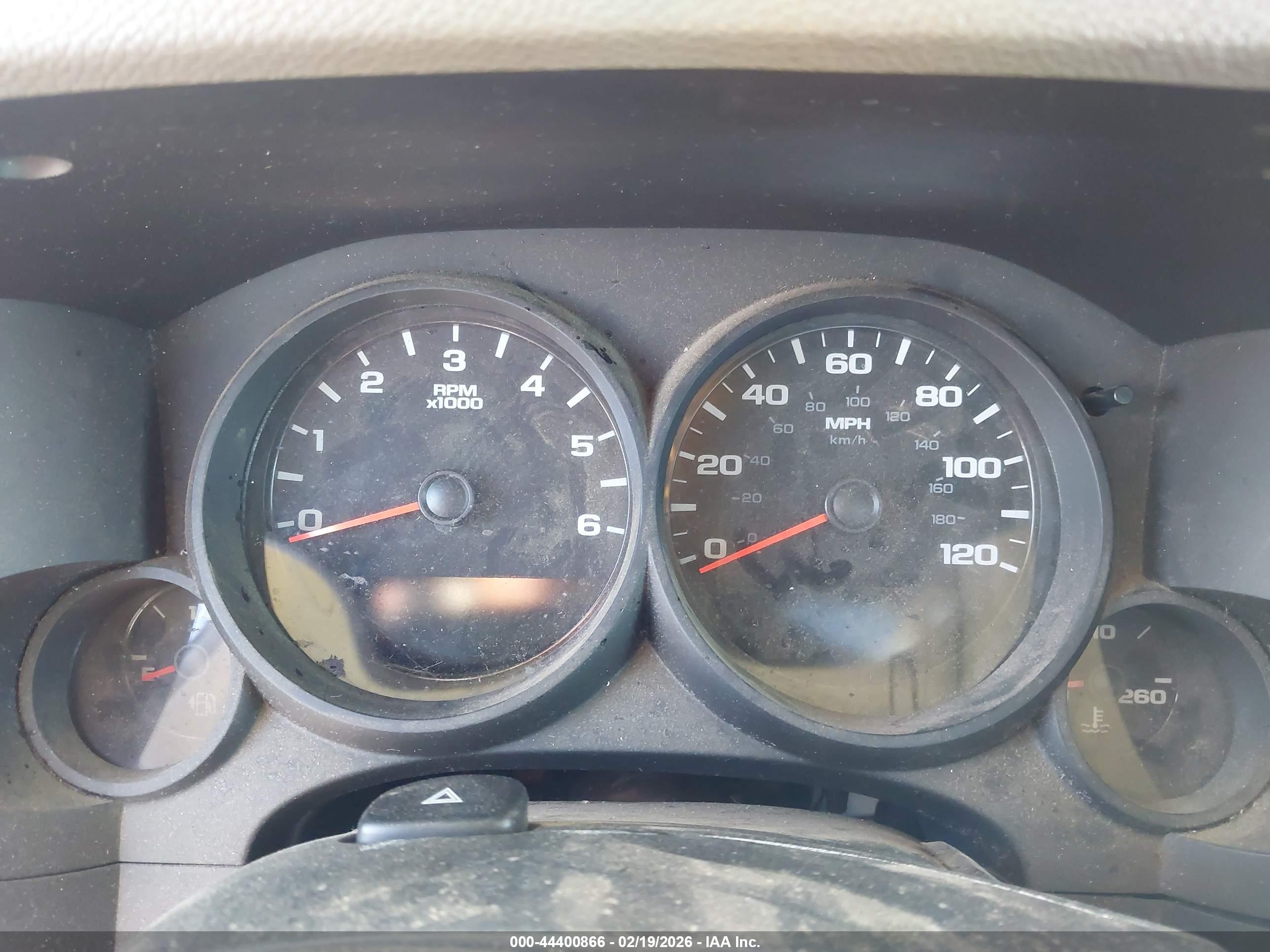 CHEVROLET SILVERADO image 7