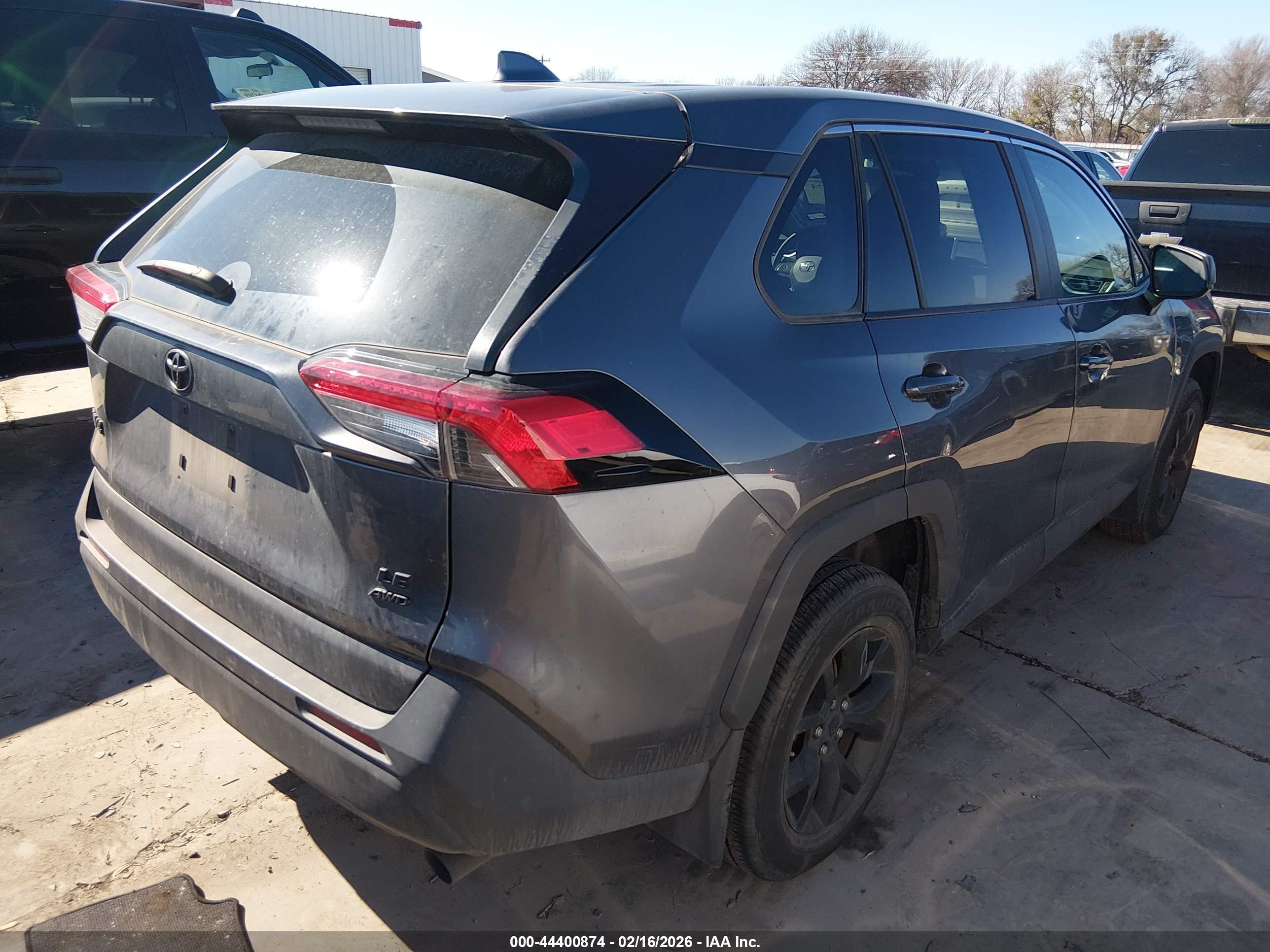 TOYOTA RAV4 image 4