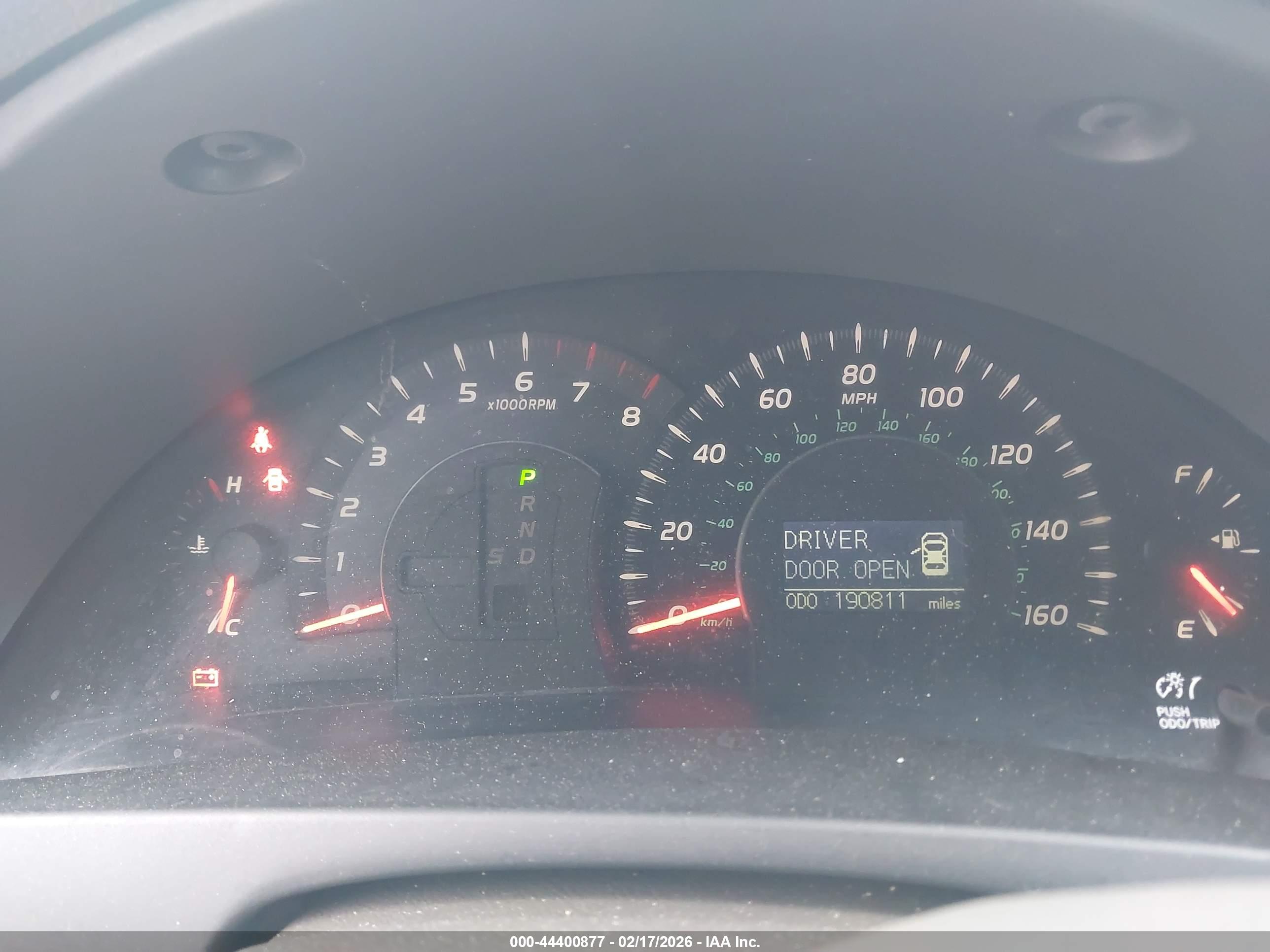 TOYOTA CAMRY image 7