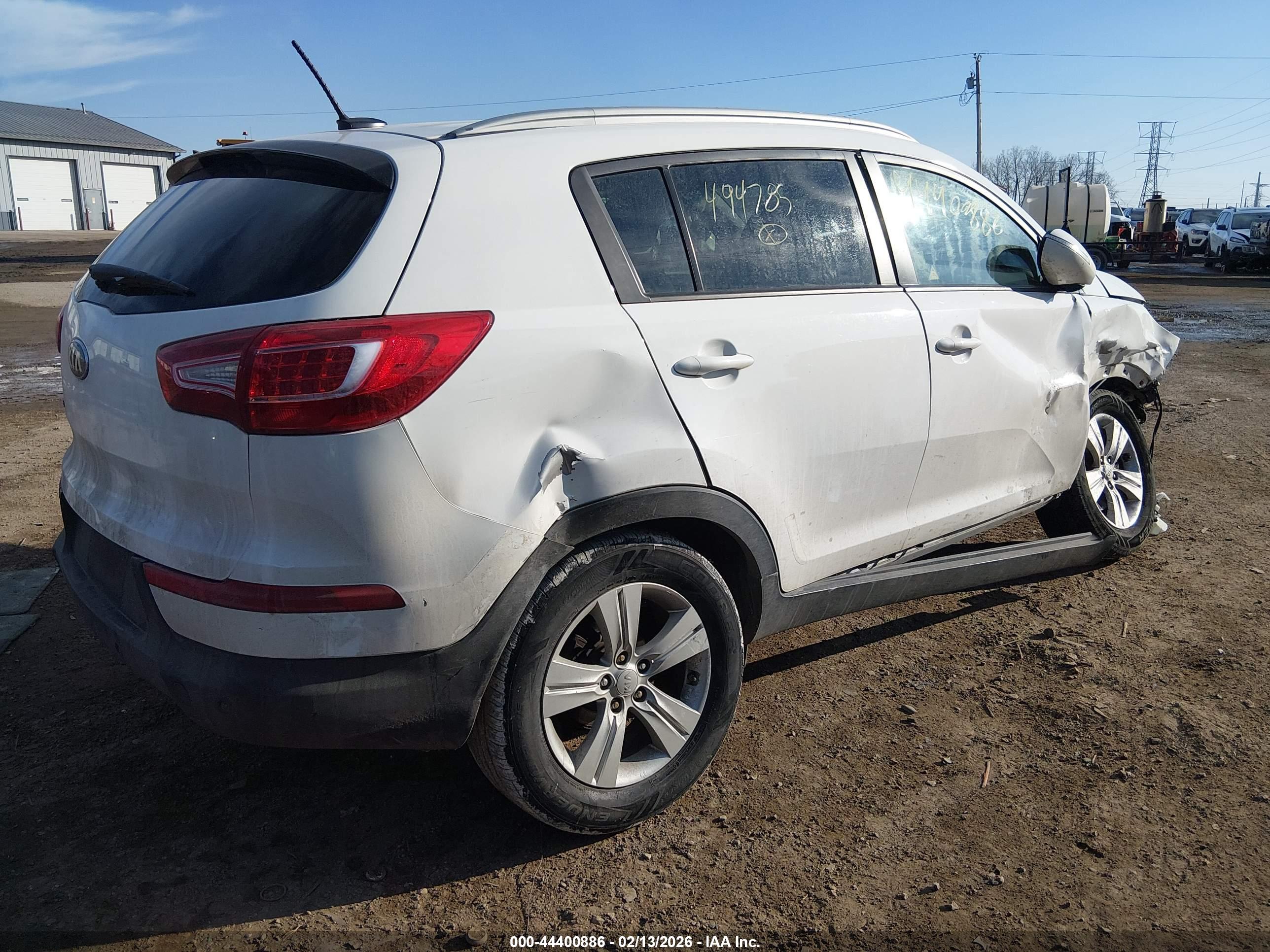 KIA SPORTAGE image 4