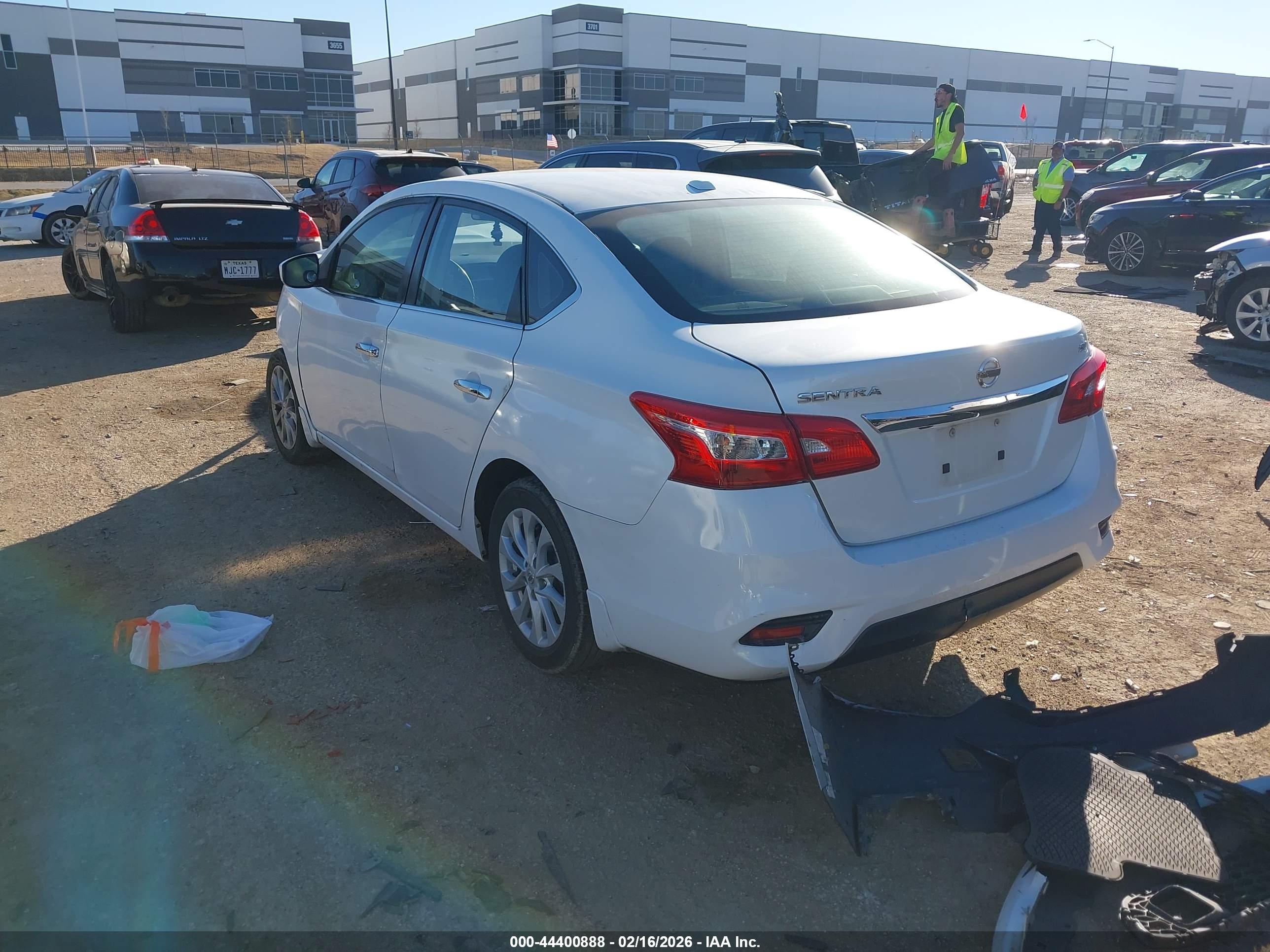 NISSAN SENTRA image 3