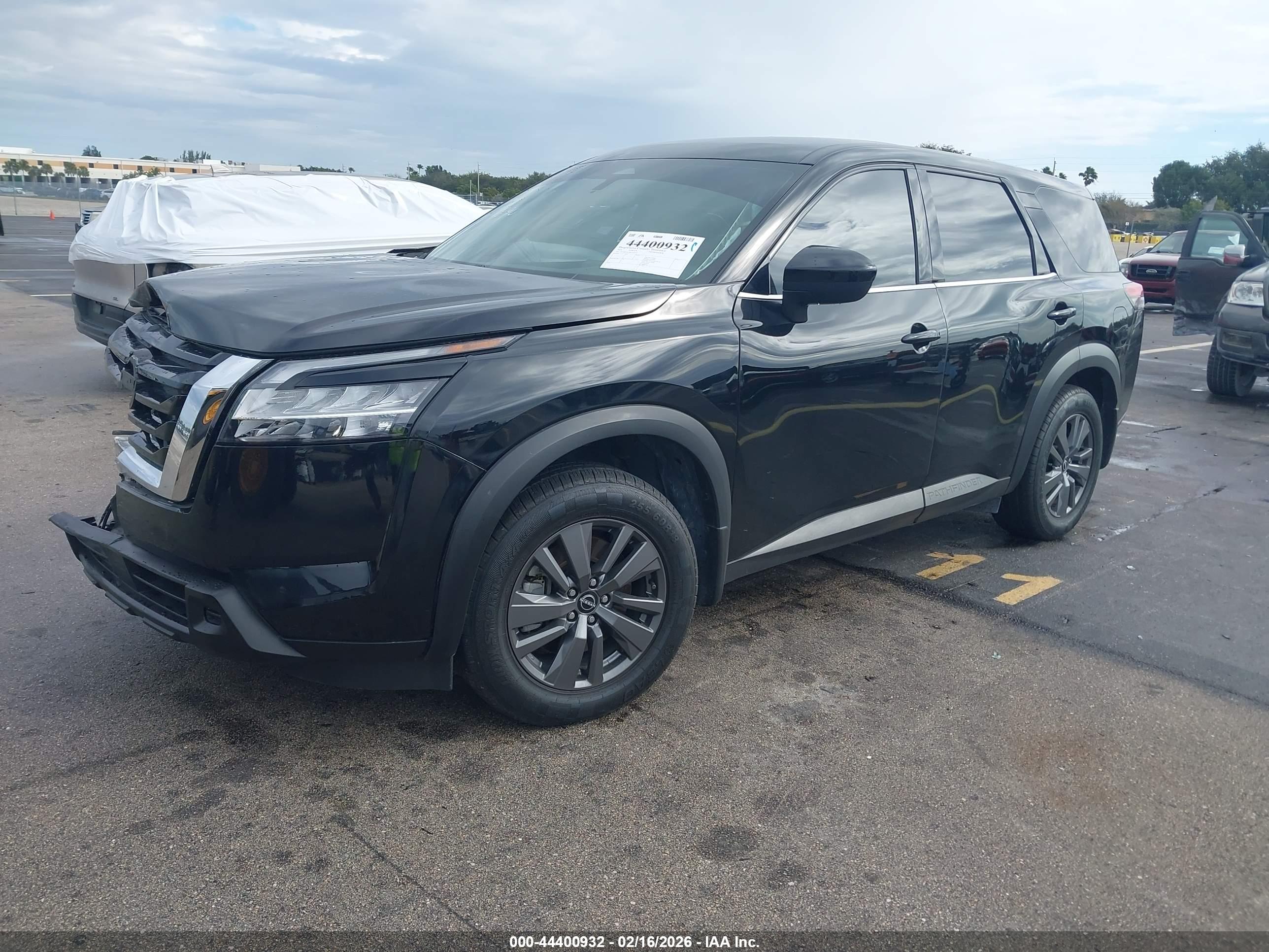 NISSAN PATHFINDER image 2
