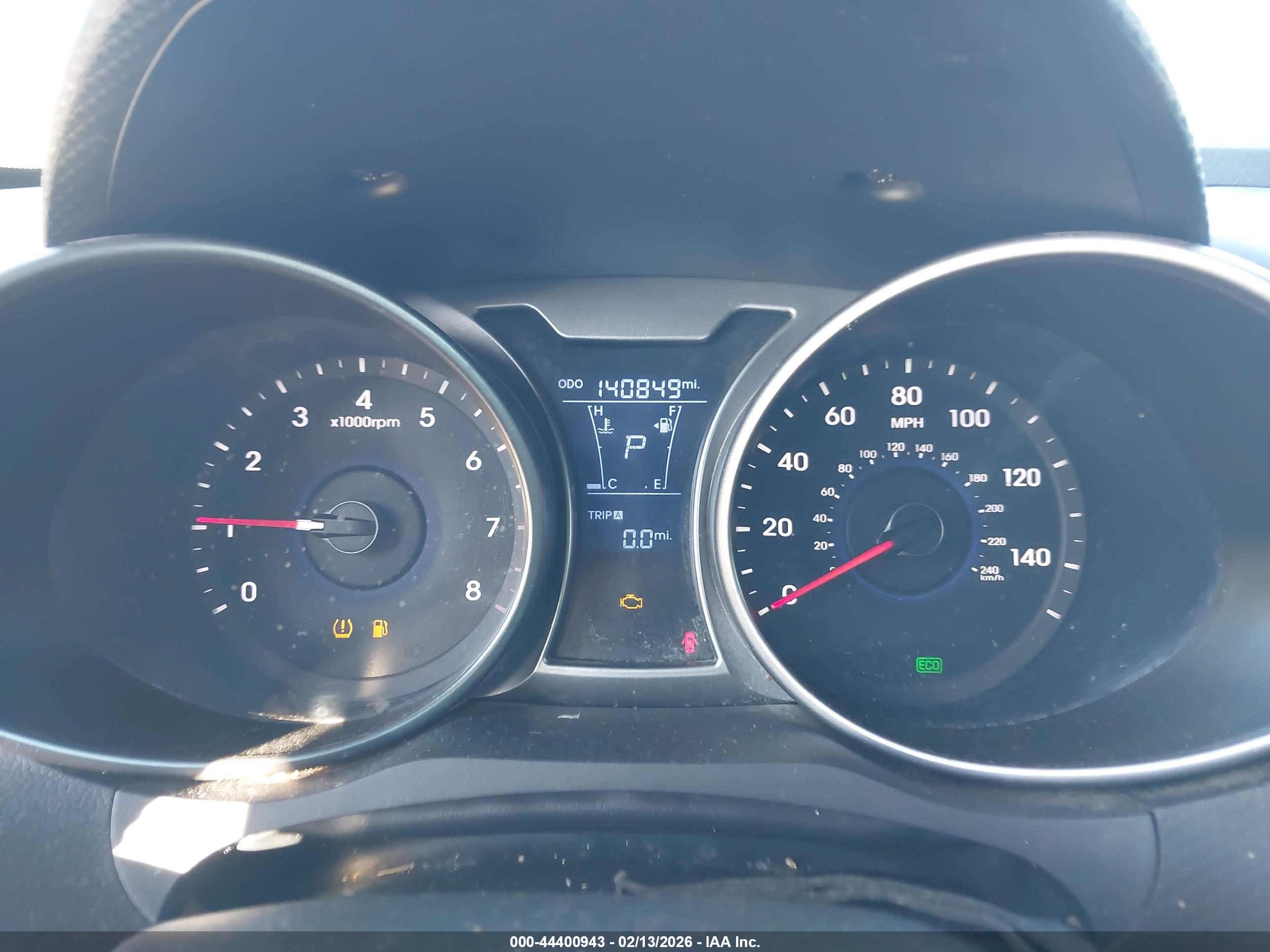 HYUNDAI VELOSTER image 7