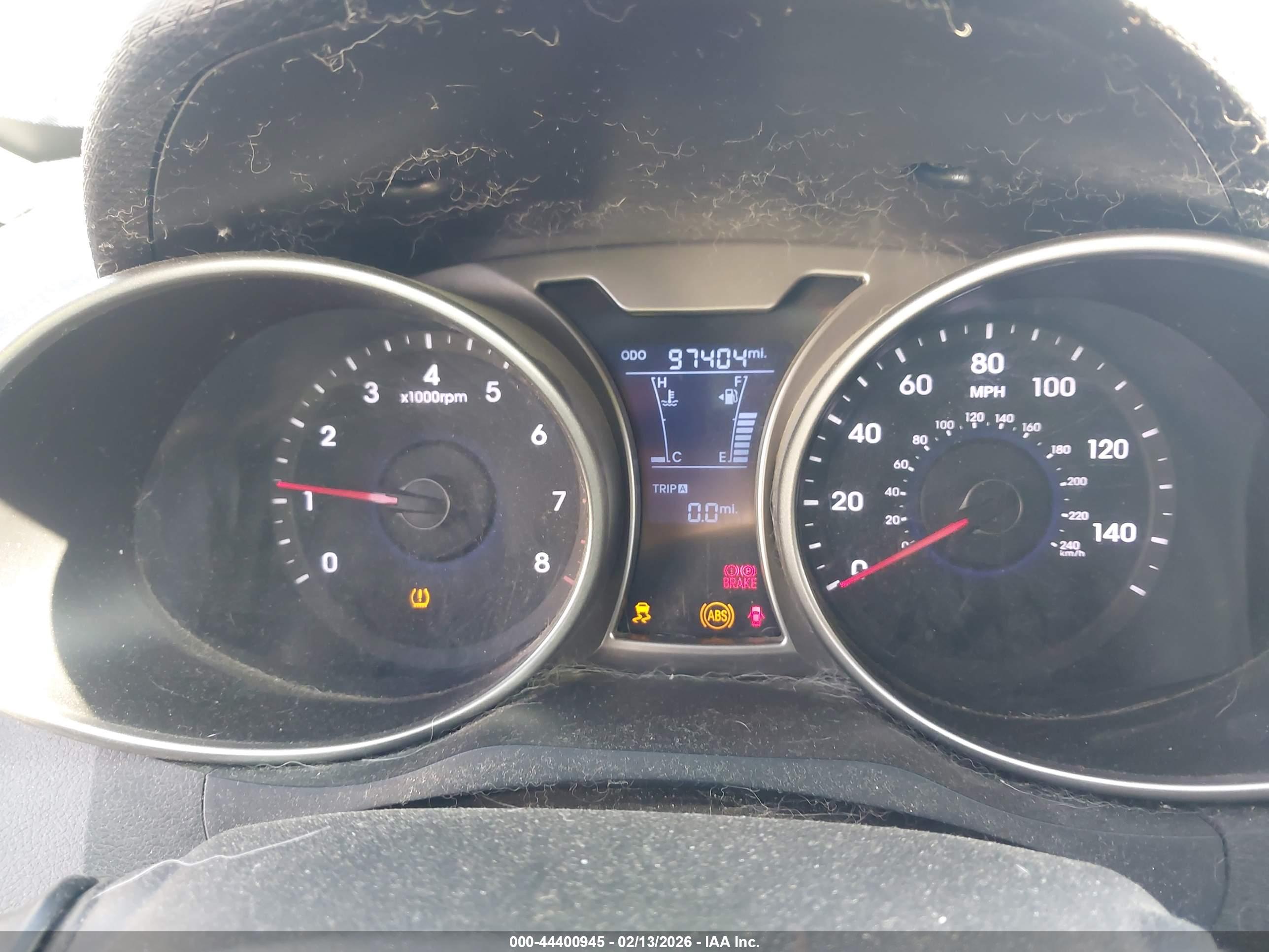HYUNDAI VELOSTER image 7