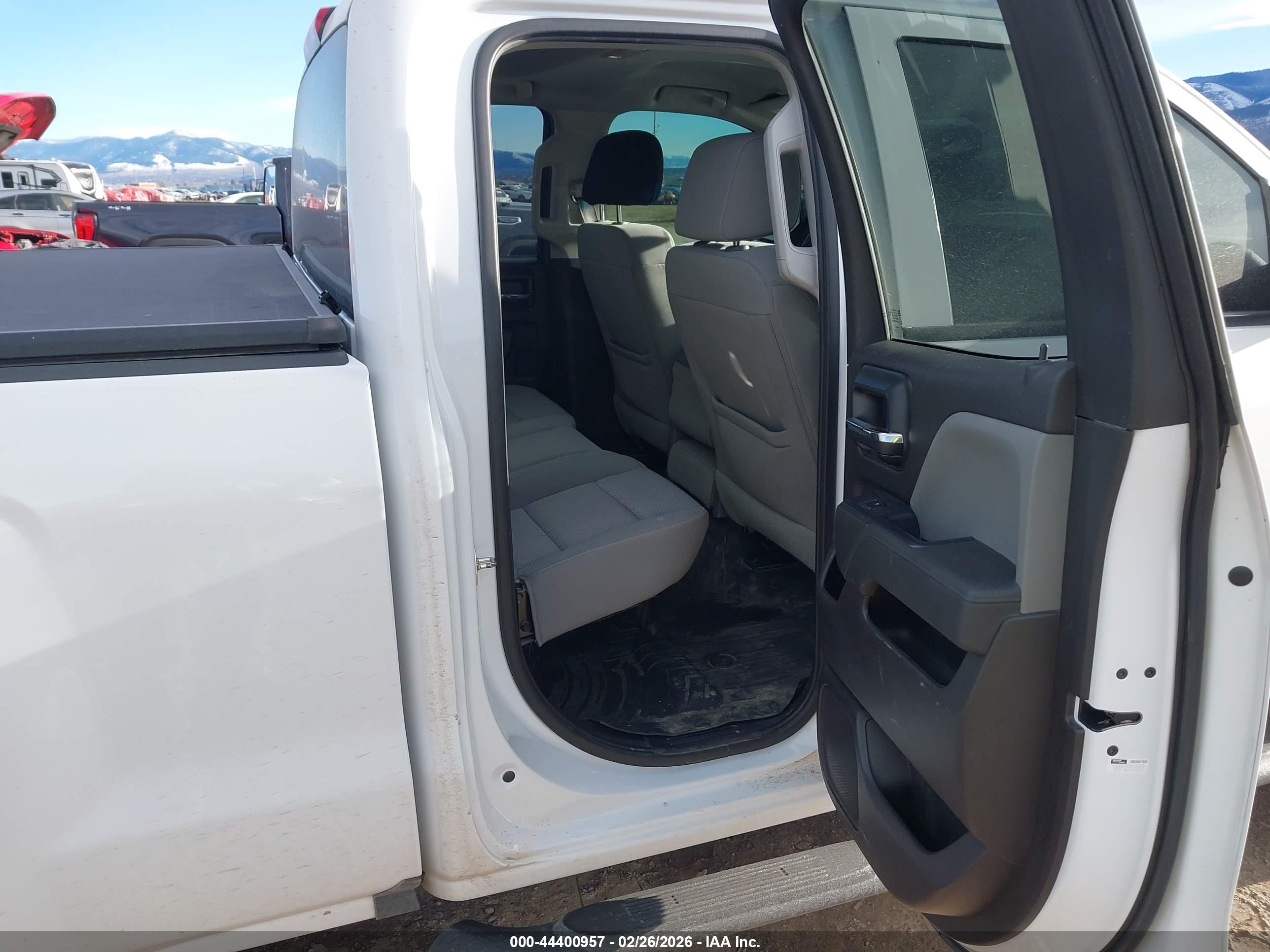 CHEVROLET SILVERADO image 8