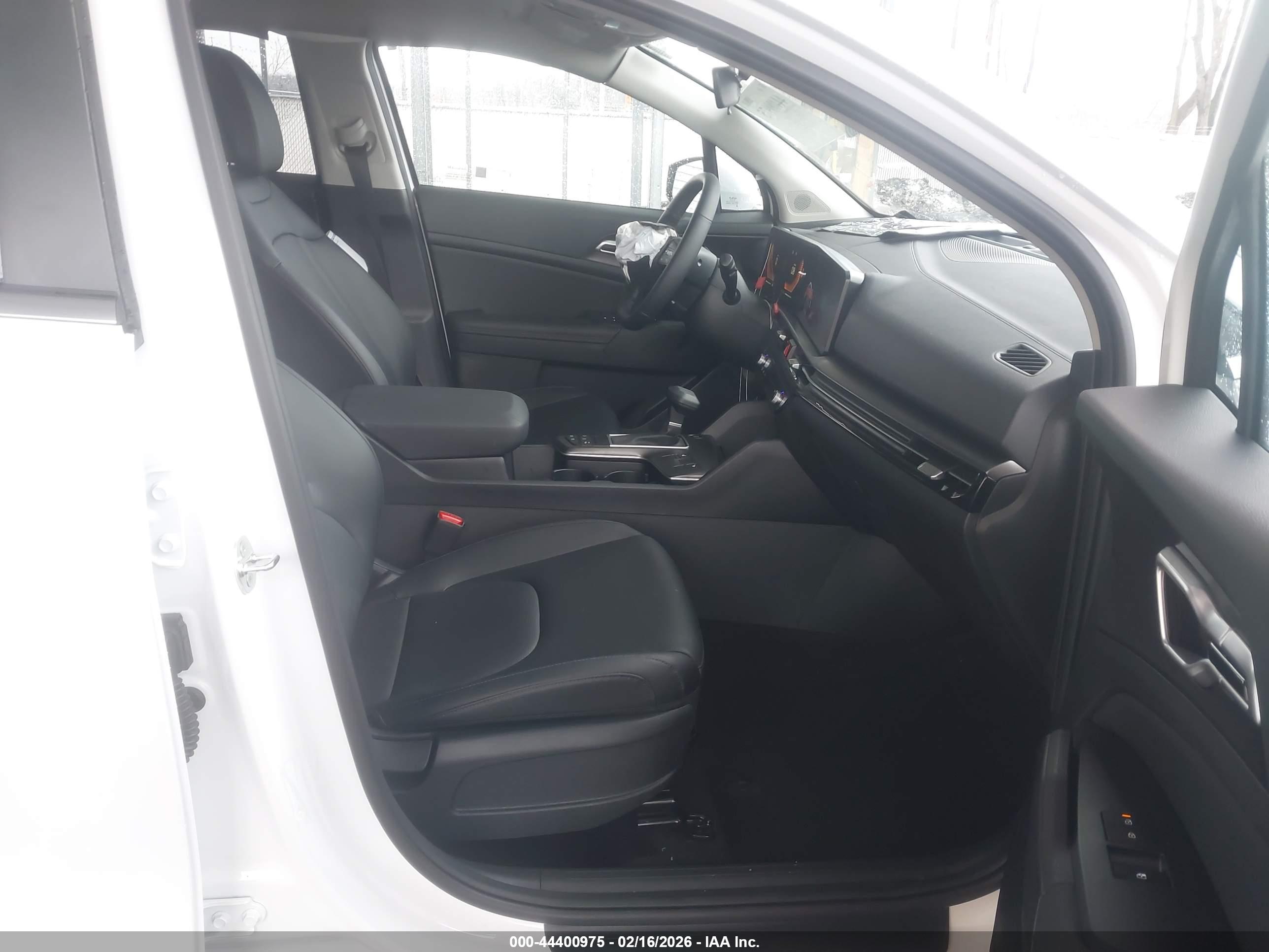 KIA SPORTAGE image 5