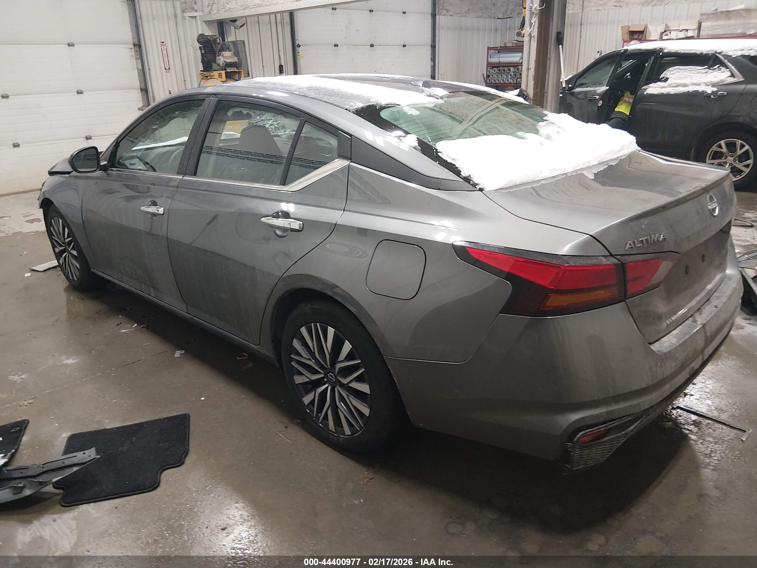 NISSAN ALTIMA image 3