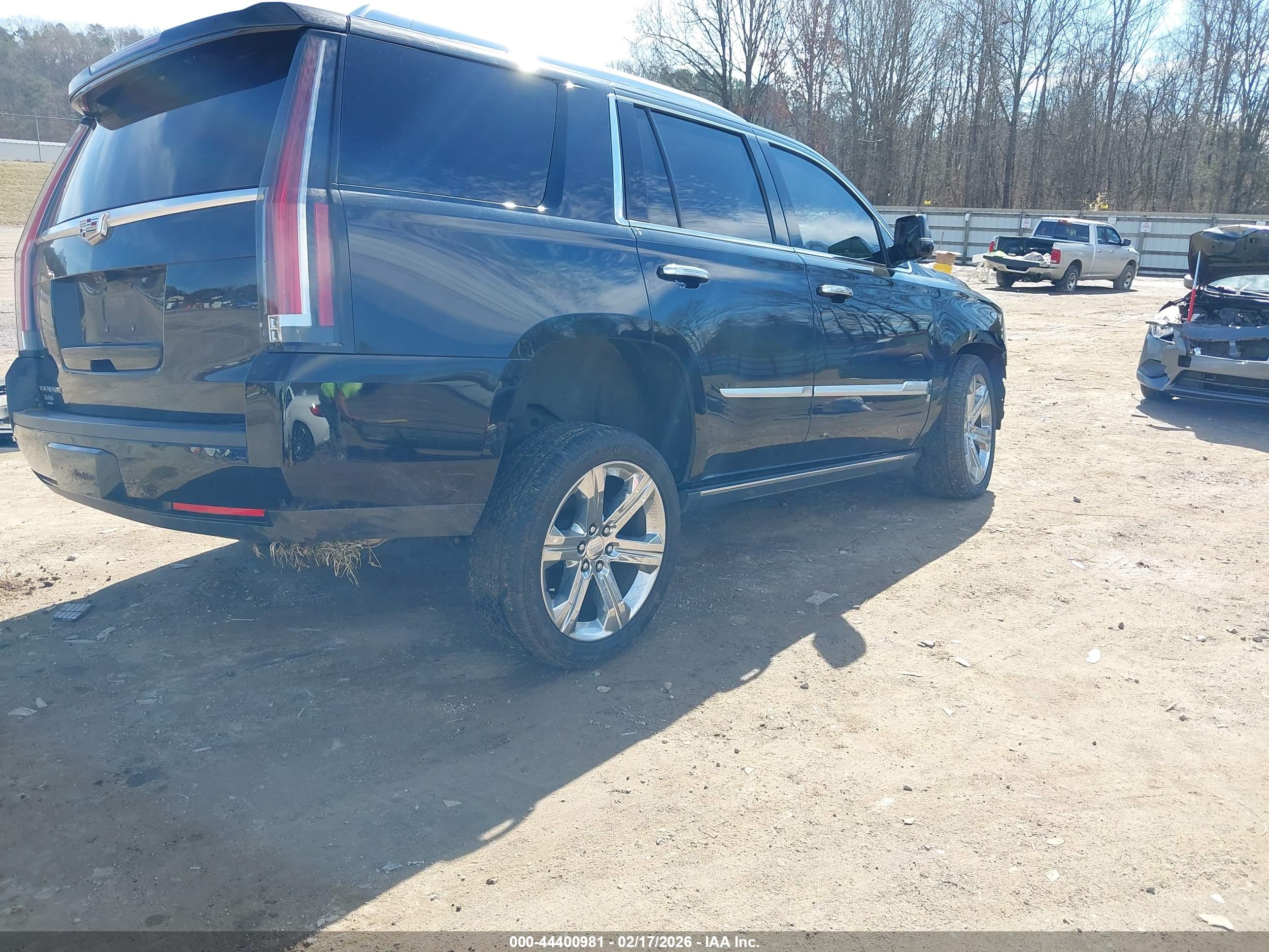 CADILLAC ESCALADE image 4