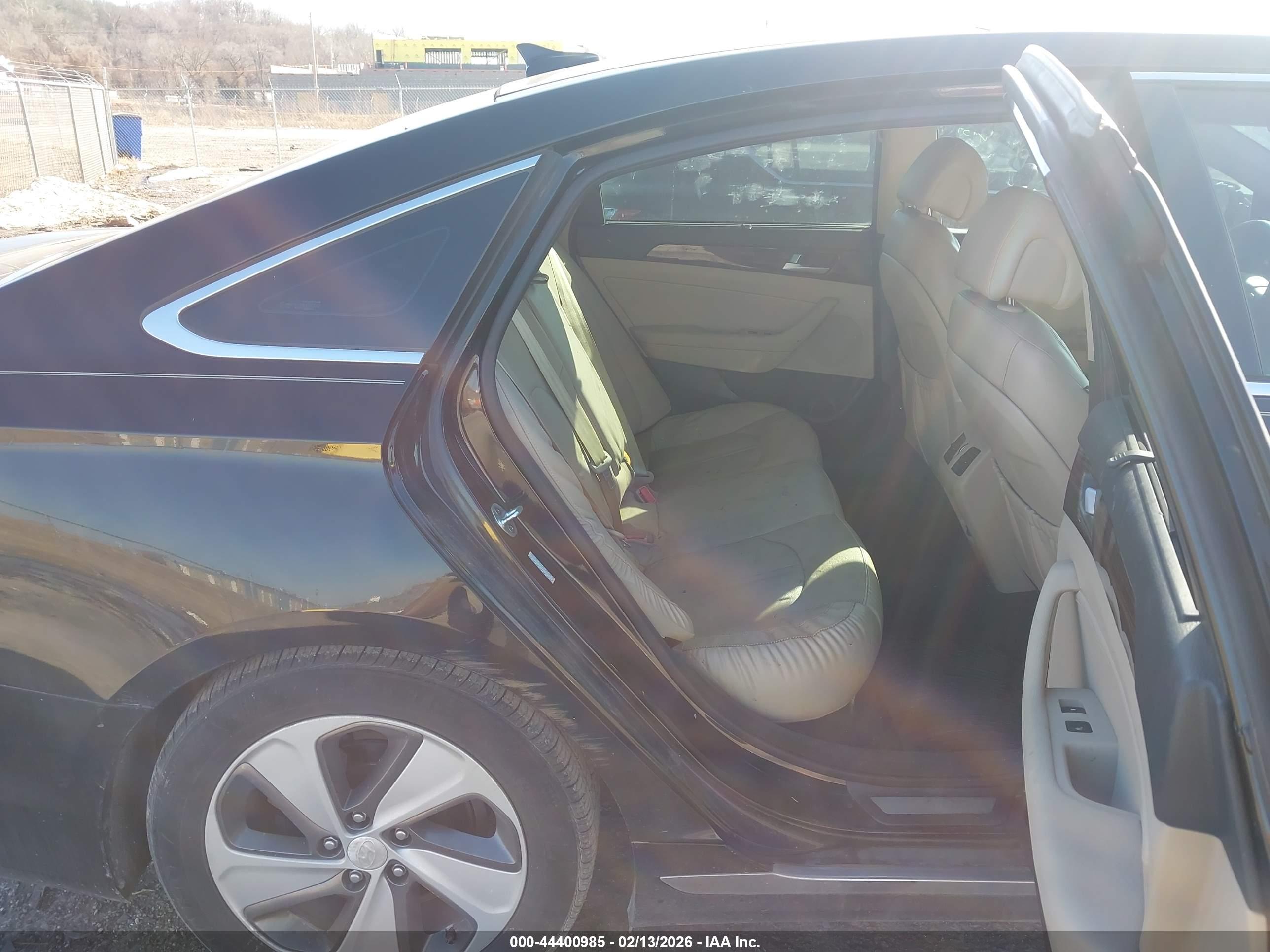 HYUNDAI SONATA image 8