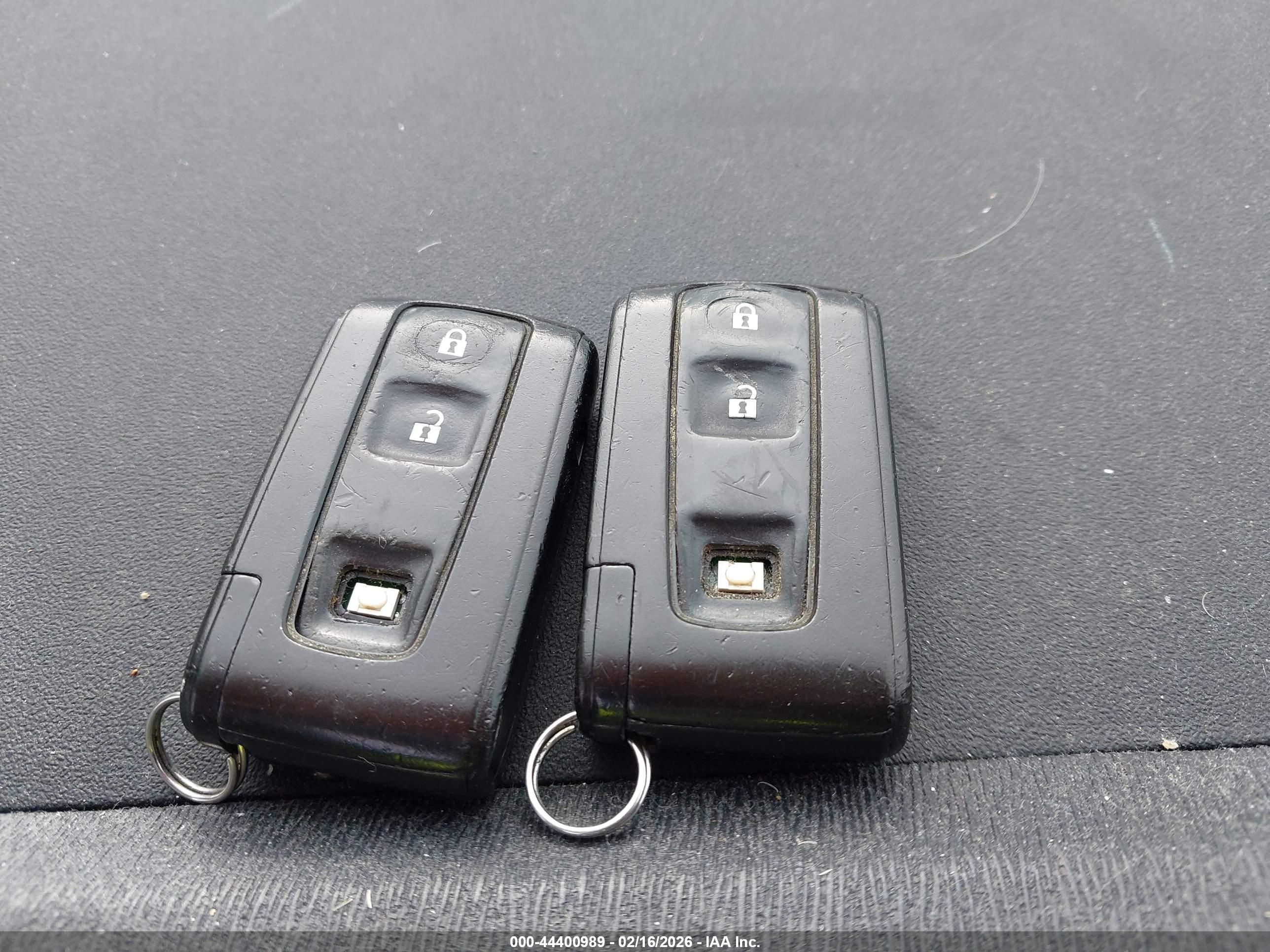 TOYOTA PRIUS image 11