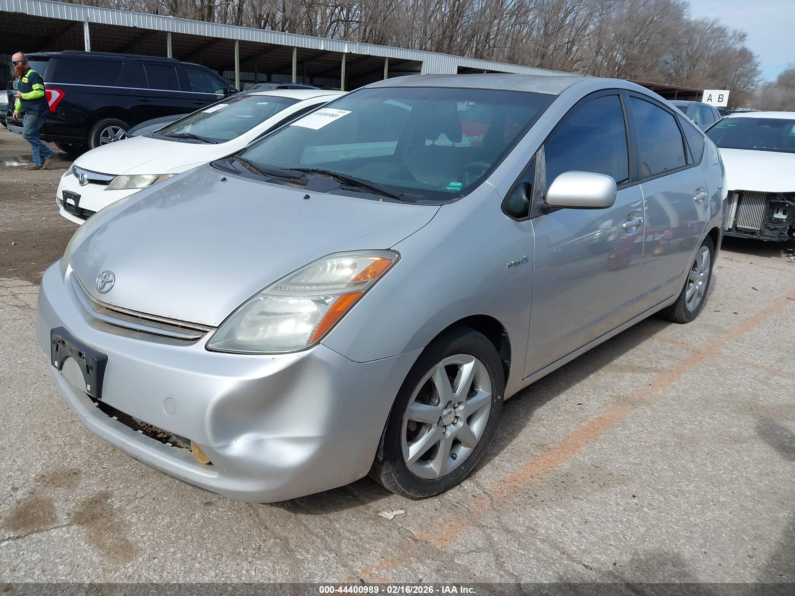 TOYOTA PRIUS image 2