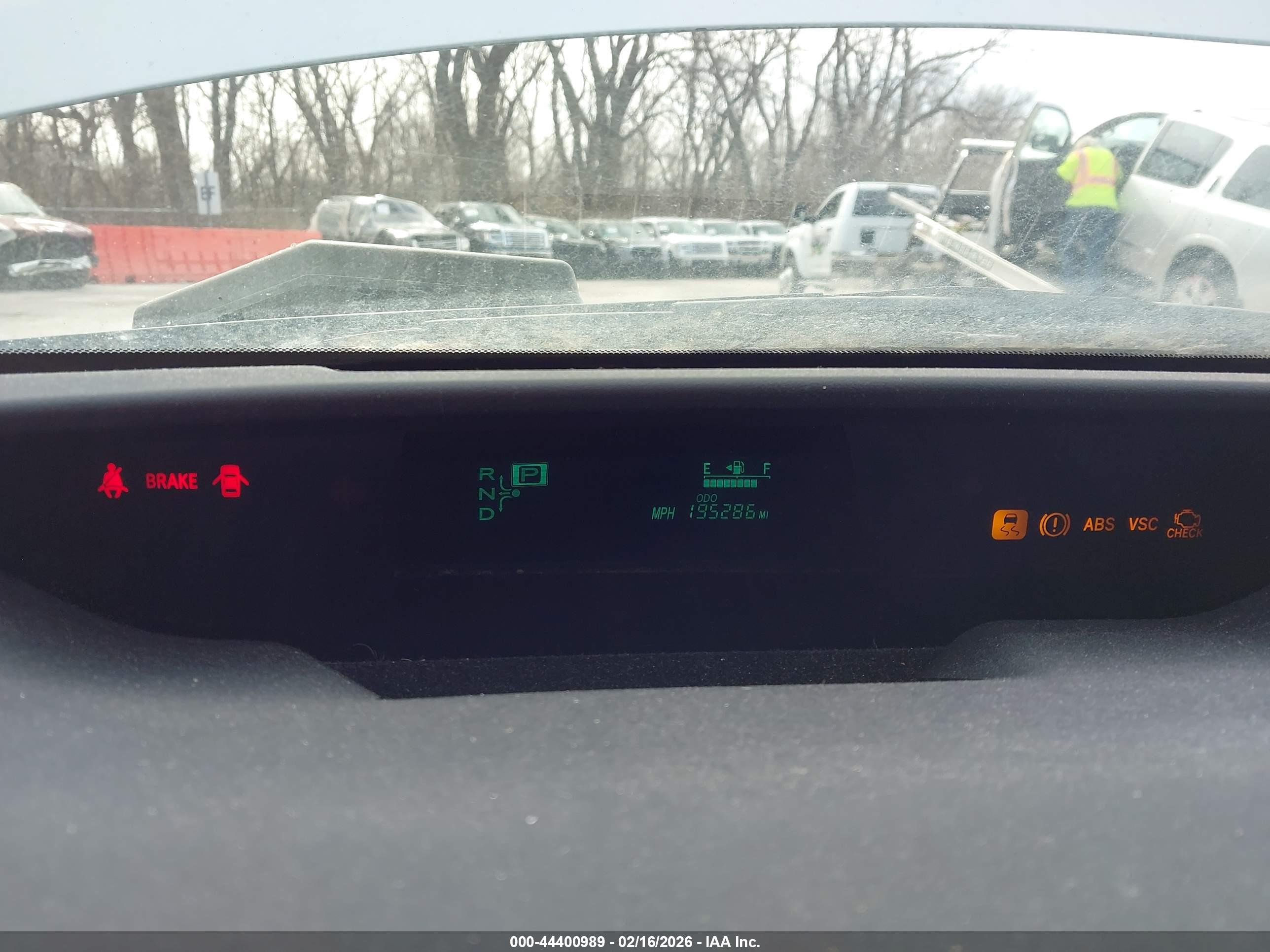 TOYOTA PRIUS image 7