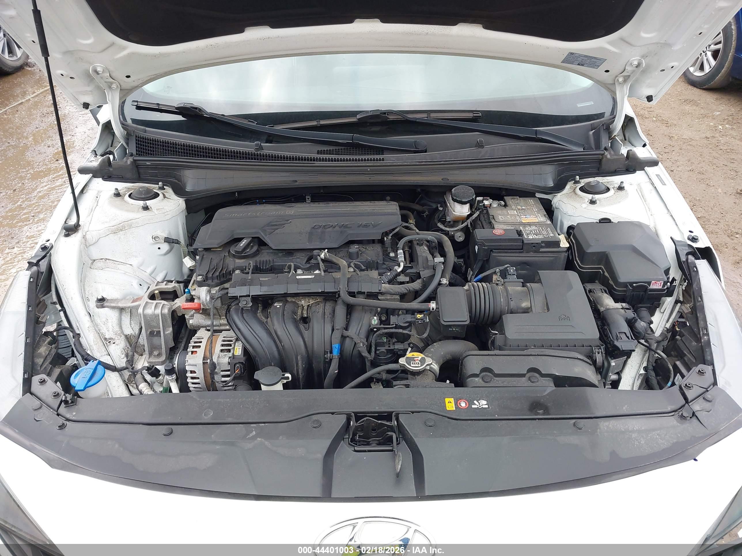 HYUNDAI ELANTRA image 10