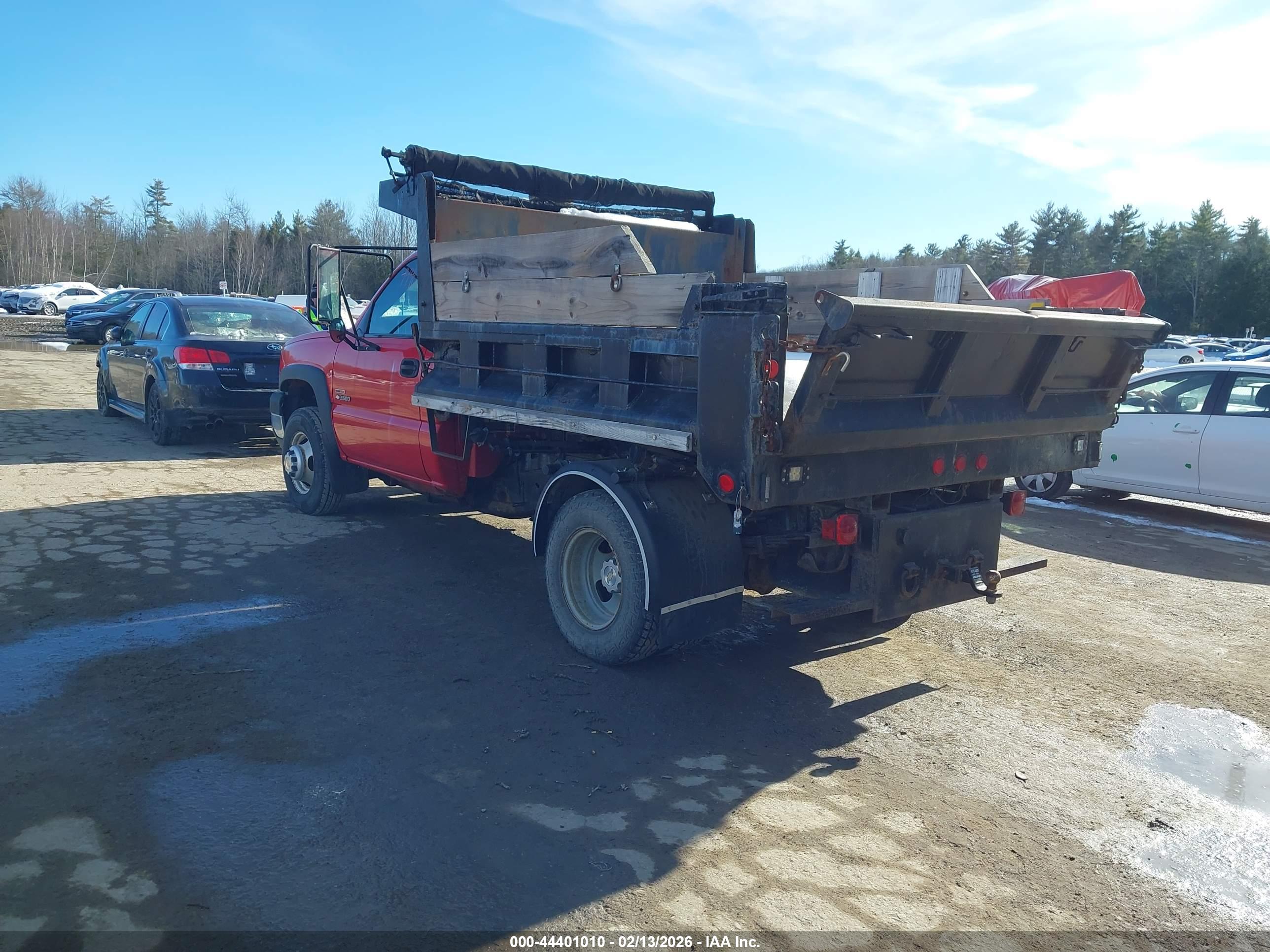 CHEVROLET SILVERADO image 3