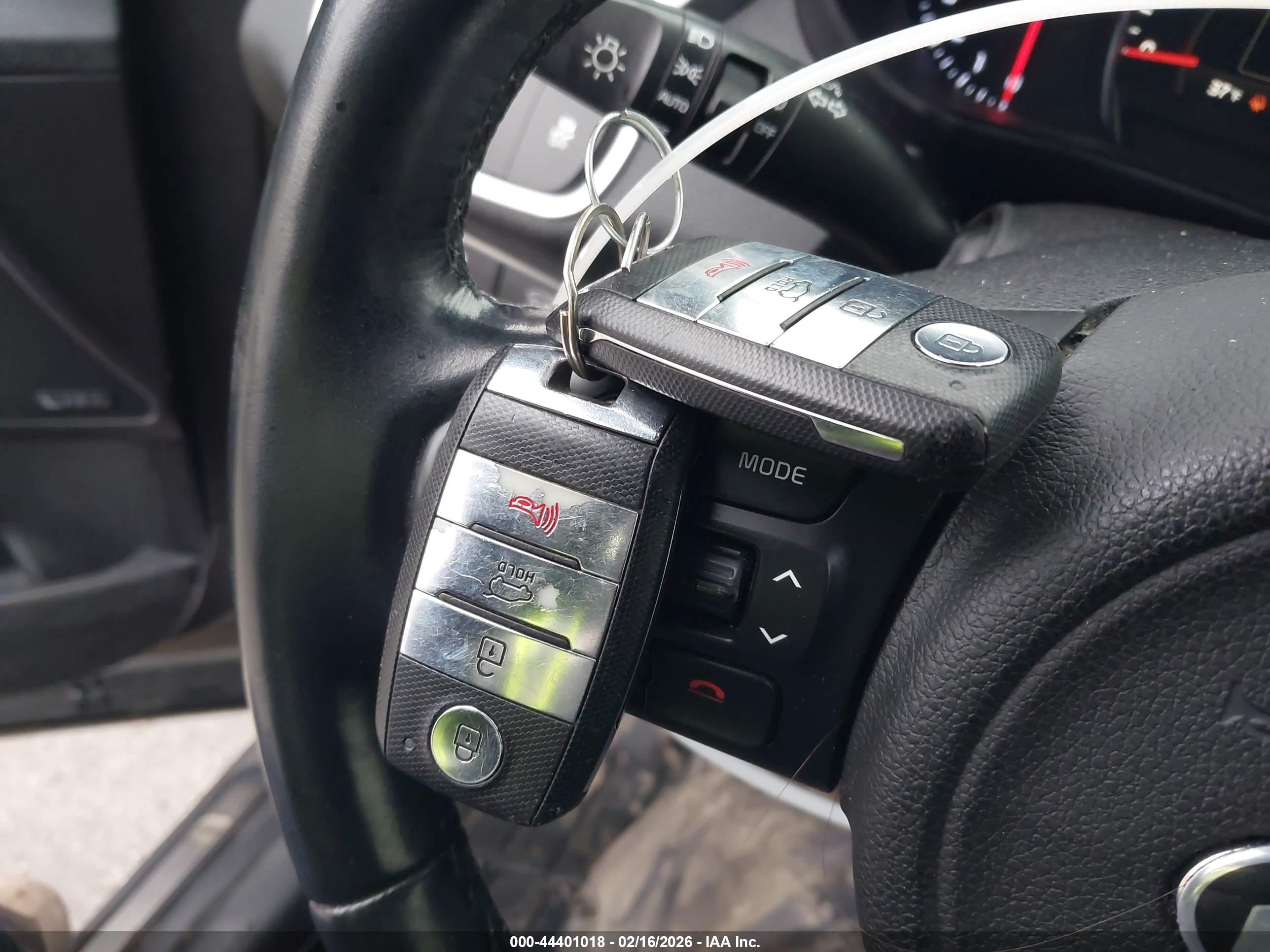 KIA SORENTO image 11