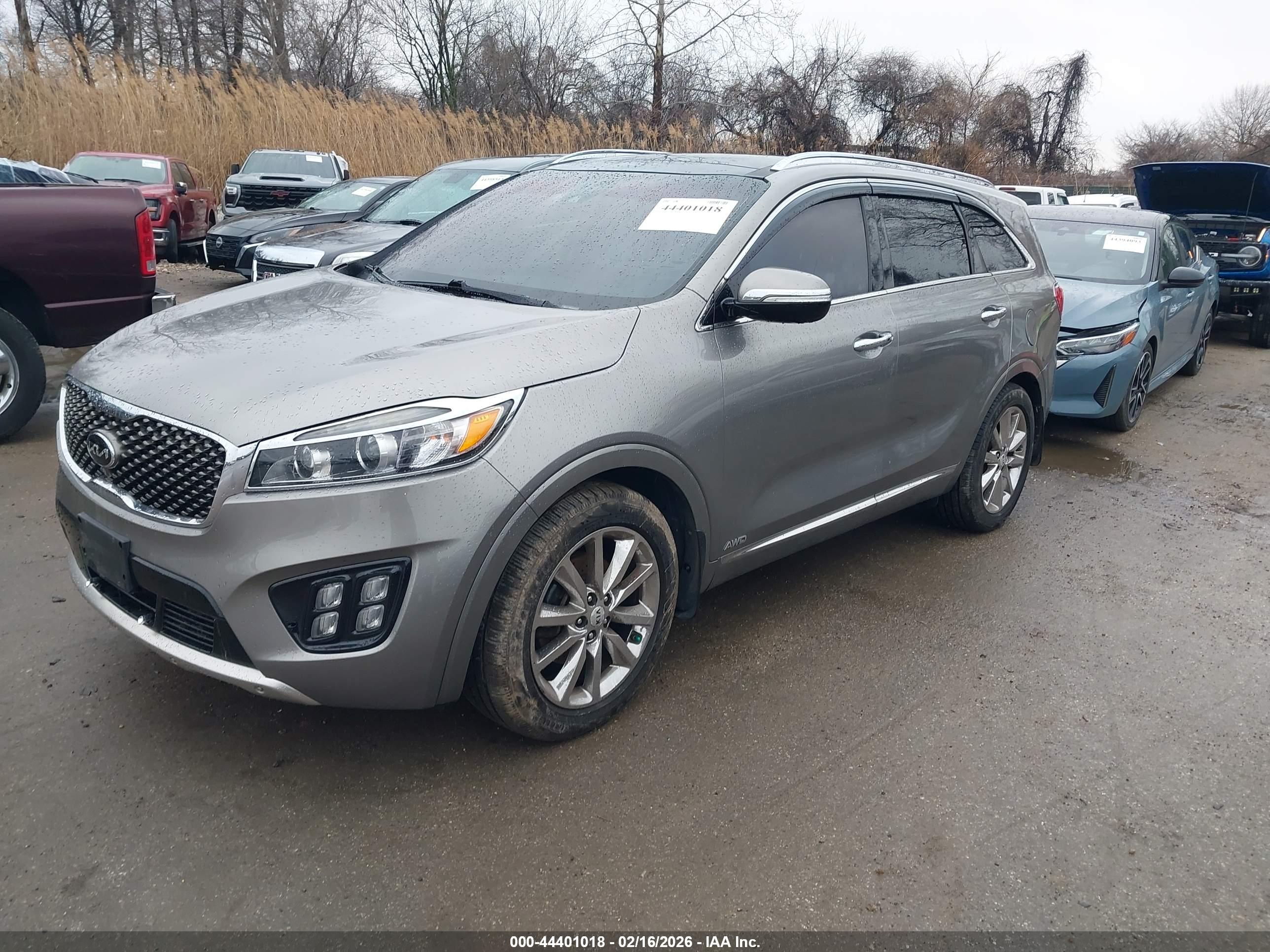 KIA SORENTO image 2