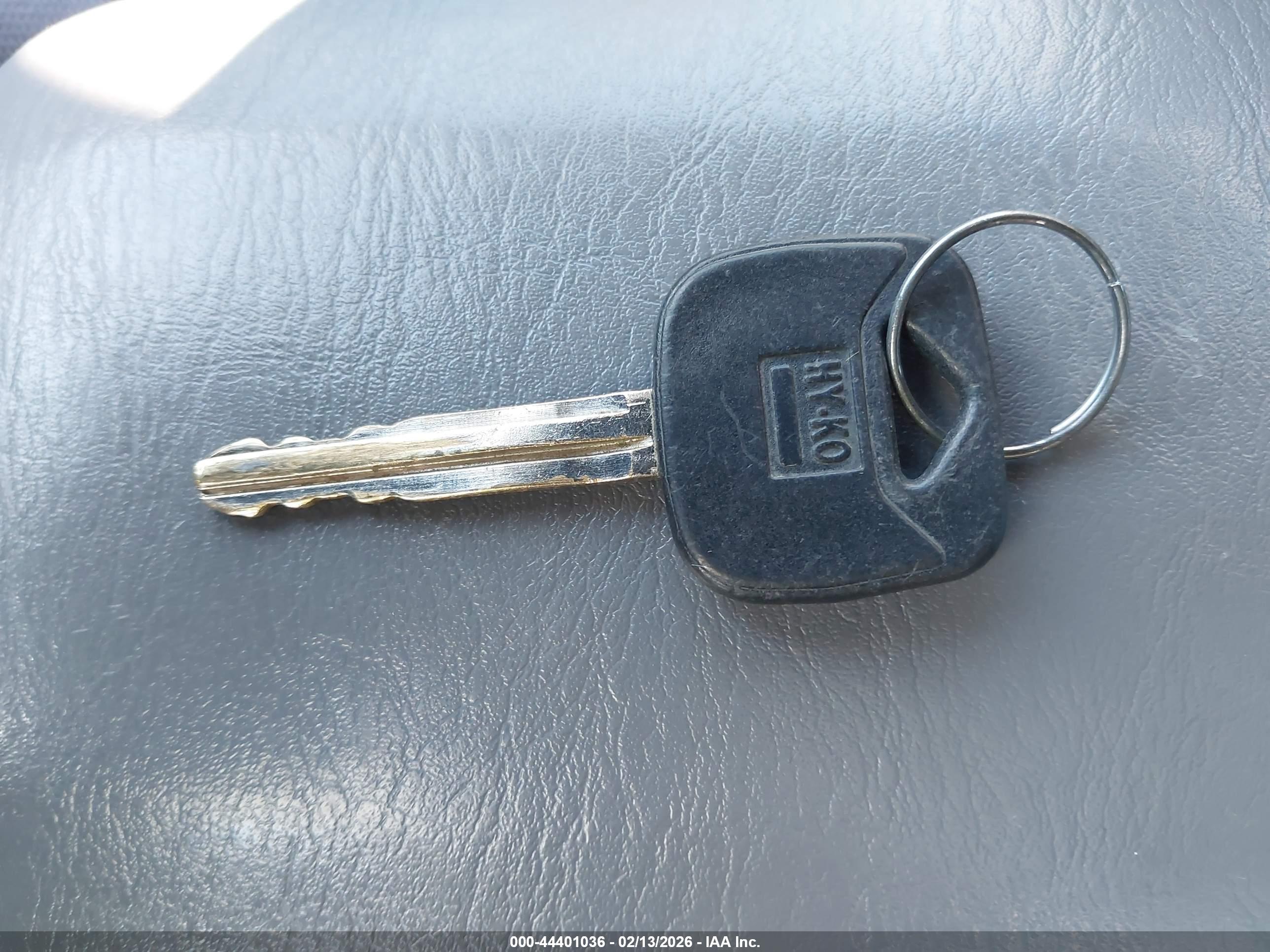 TOYOTA RAV4 image 11