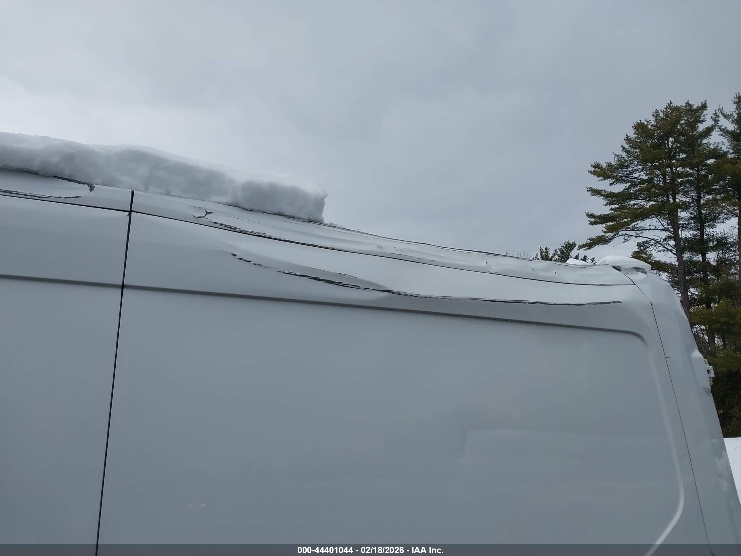FORD TRANSIT-150 image 6