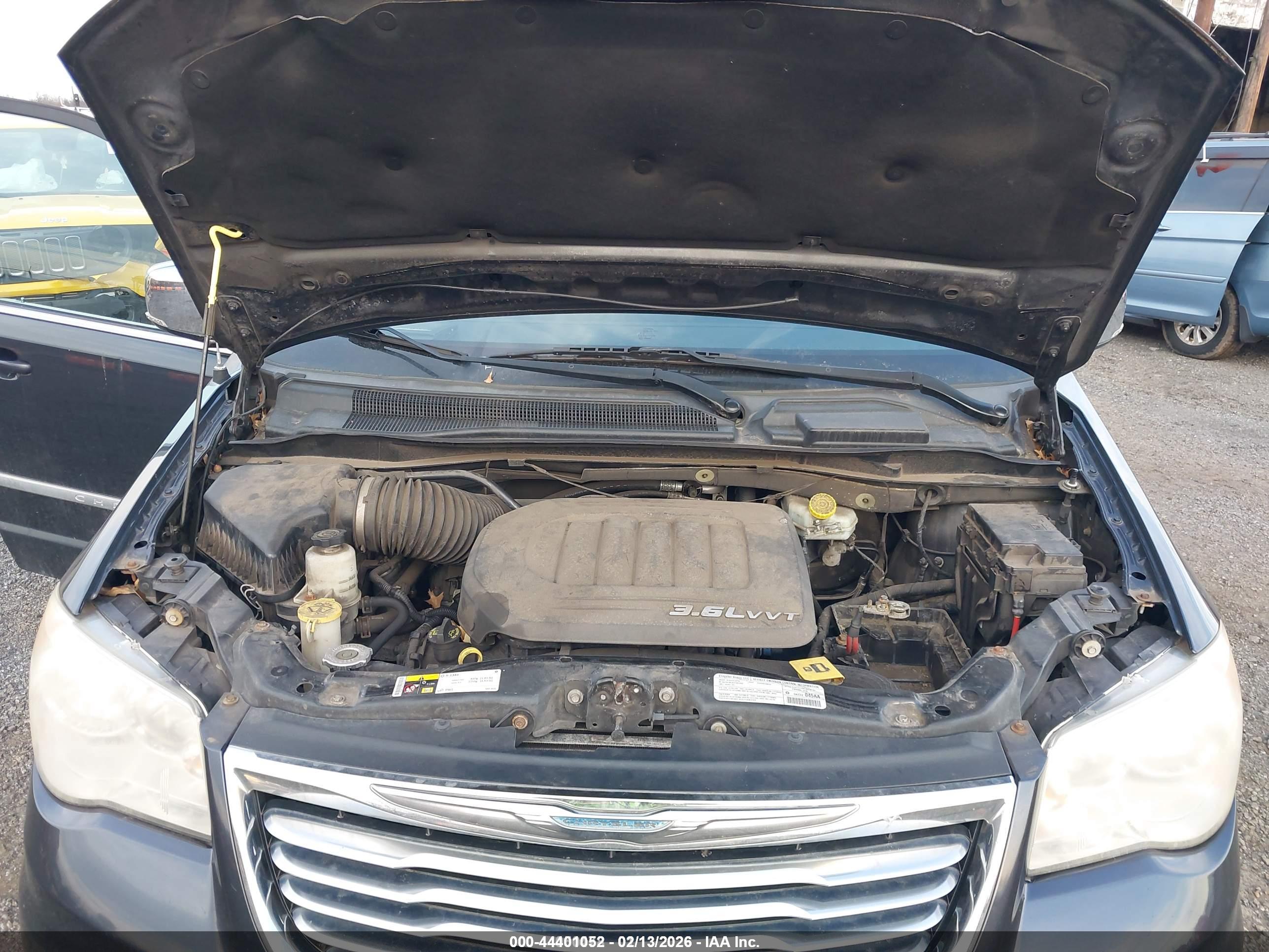 CHRYSLER TOWN image 10