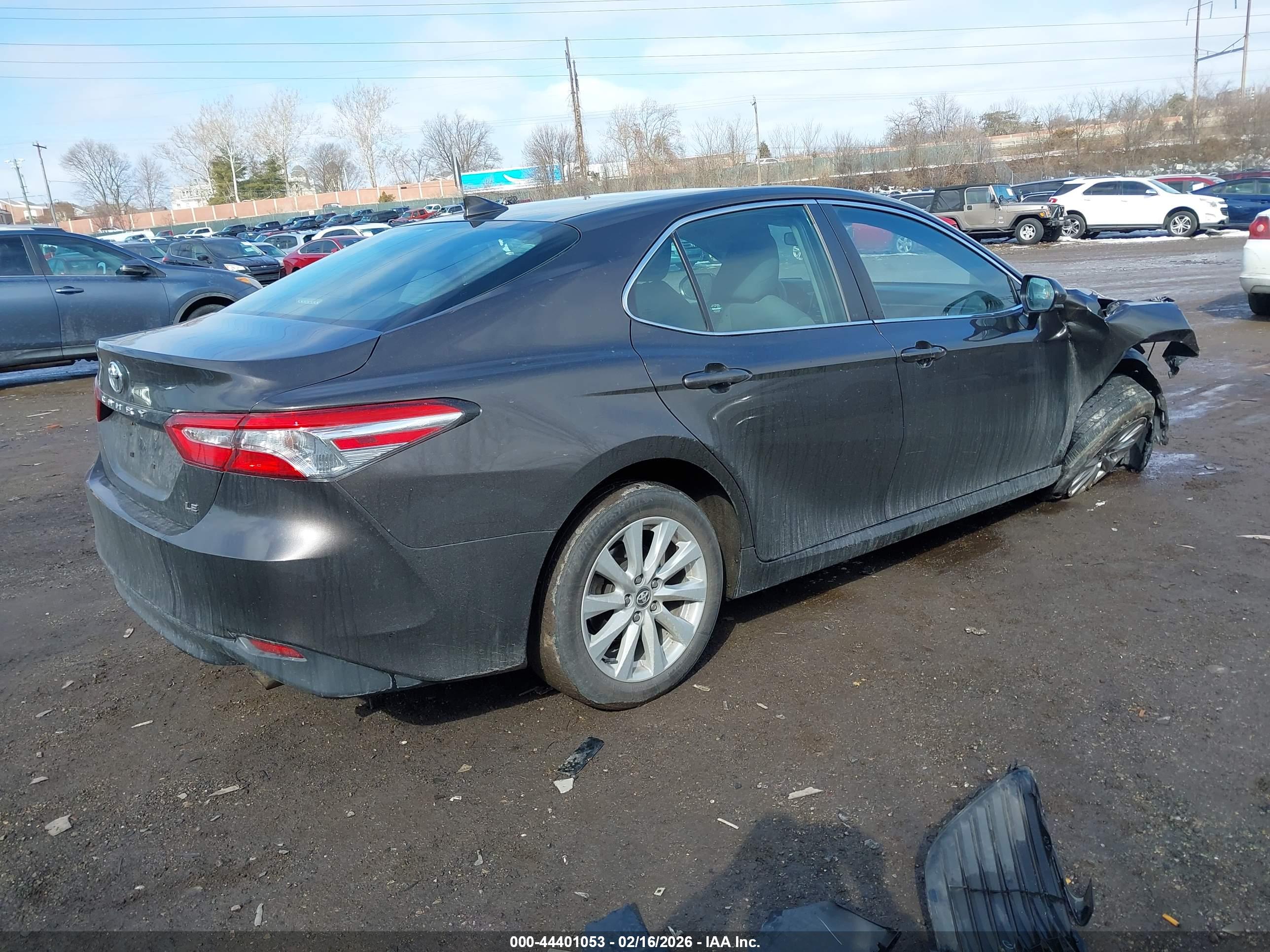 TOYOTA CAMRY image 4