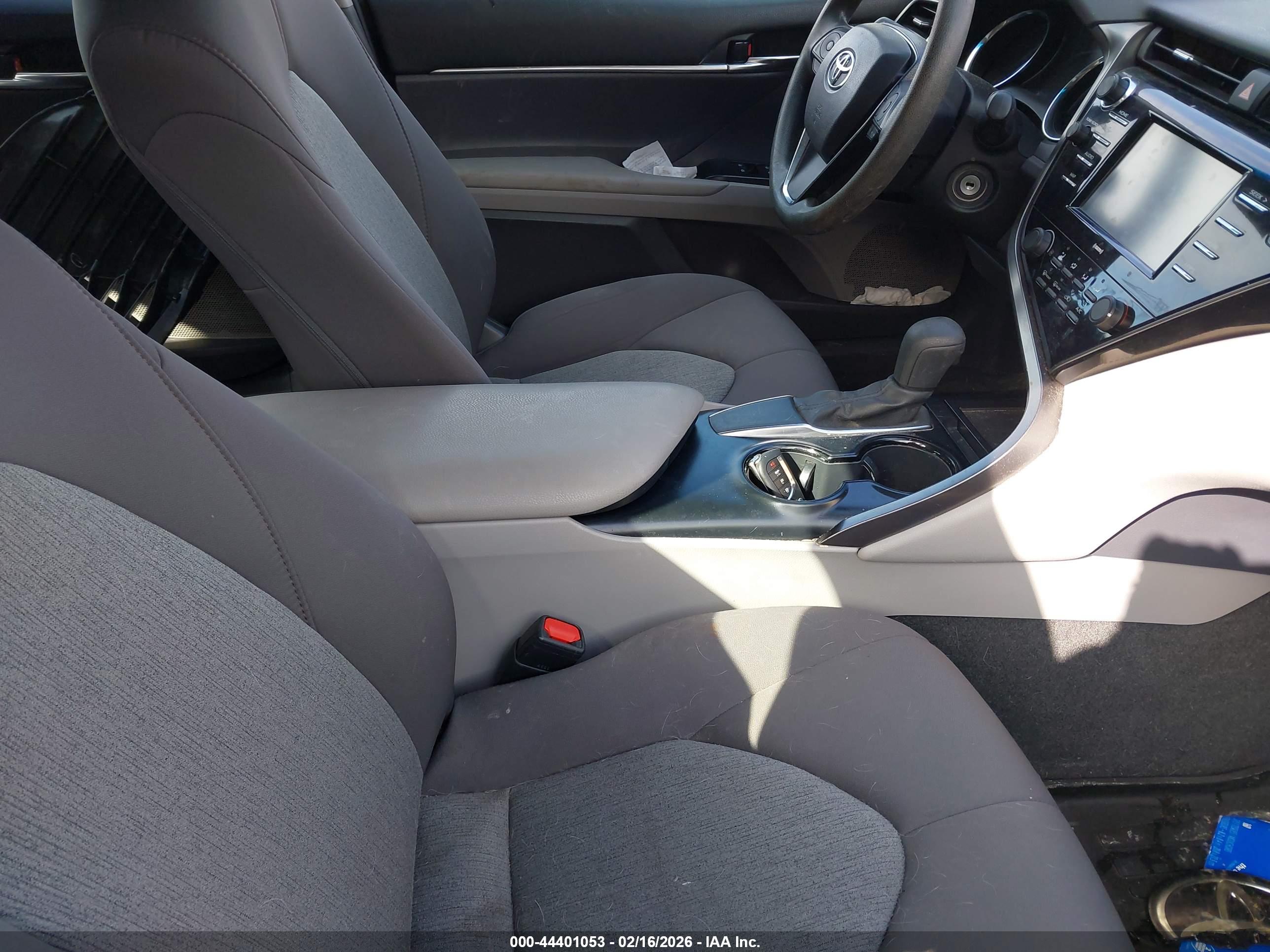 TOYOTA CAMRY image 5